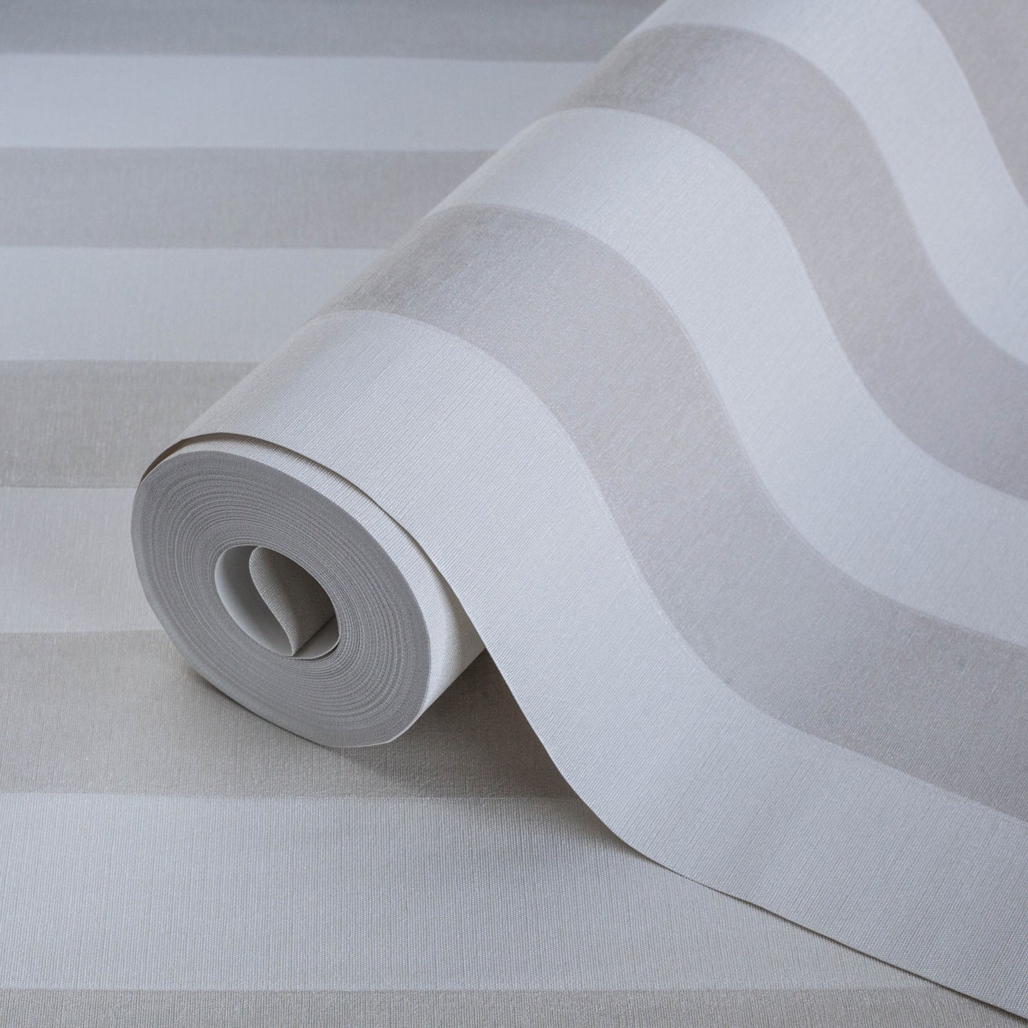 Atelier Alfa 3704-4 detail wallpaper by La Belle Maison