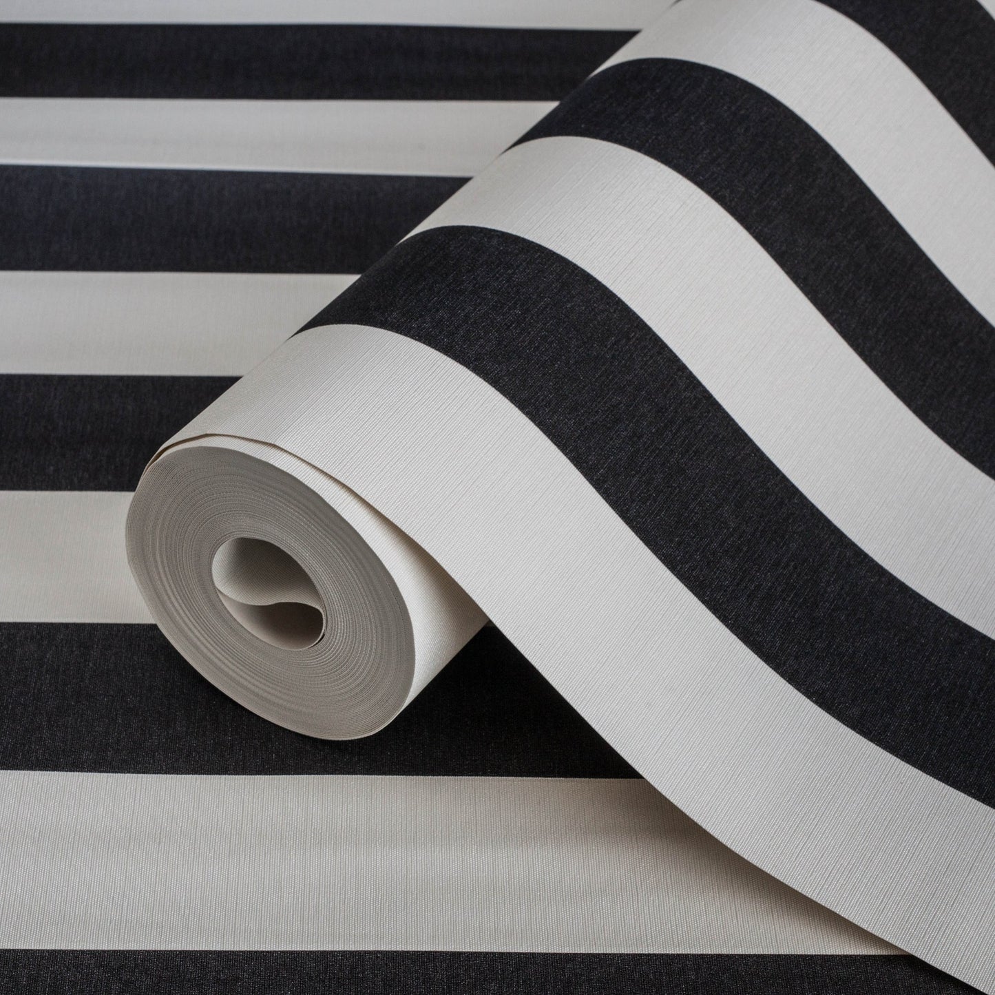 Atelier Alfa 3704-8 detail wallpaper by La Belle Maison