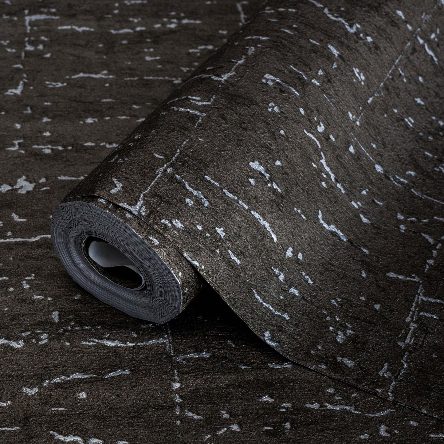 Indigo Maison 4701-11 detail wallpaper by La Belle Maison
