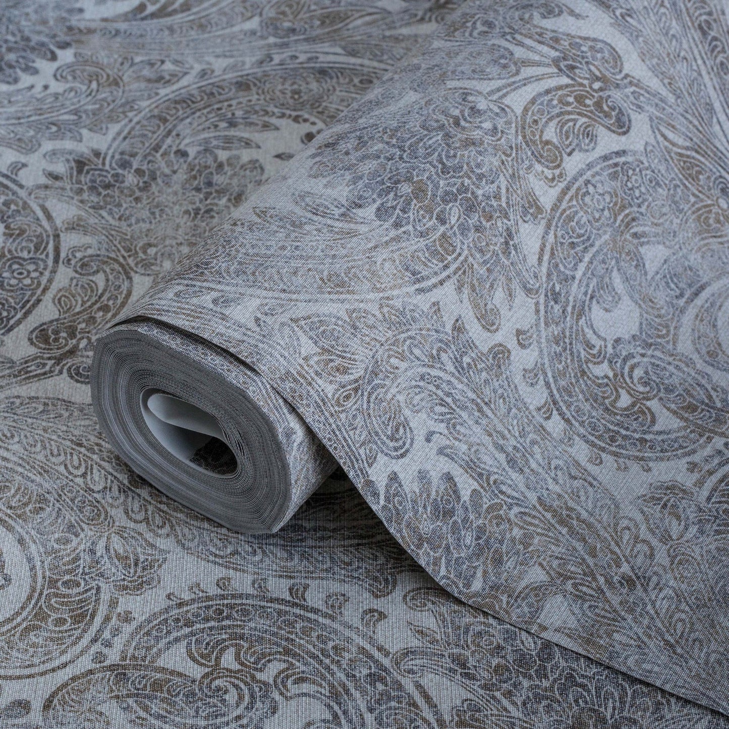 Indigo Maison 4710-4 detail wallpaper by La Belle Maison