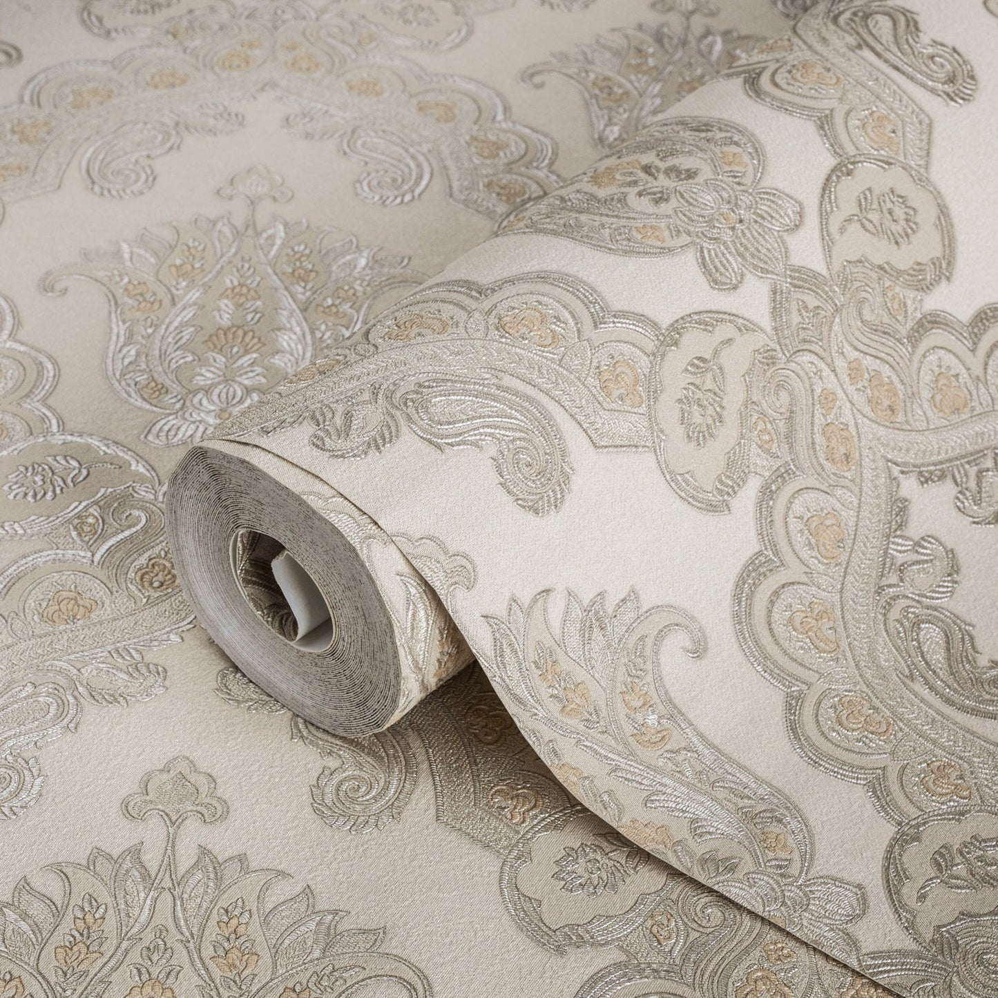 Kalina Garden 5809-1 detail wallpaper by La Belle Maison