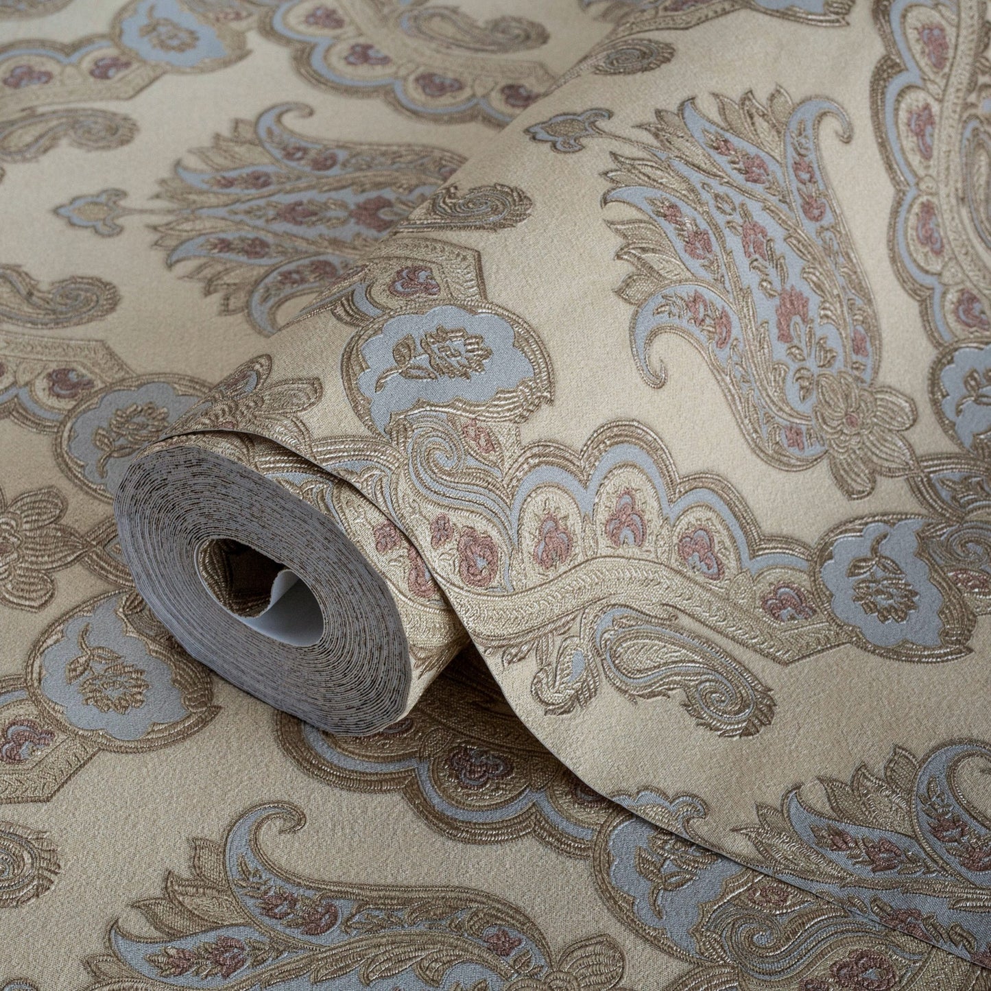 Kalina Garden 5809-2 detail wallpaper by La Belle Maison