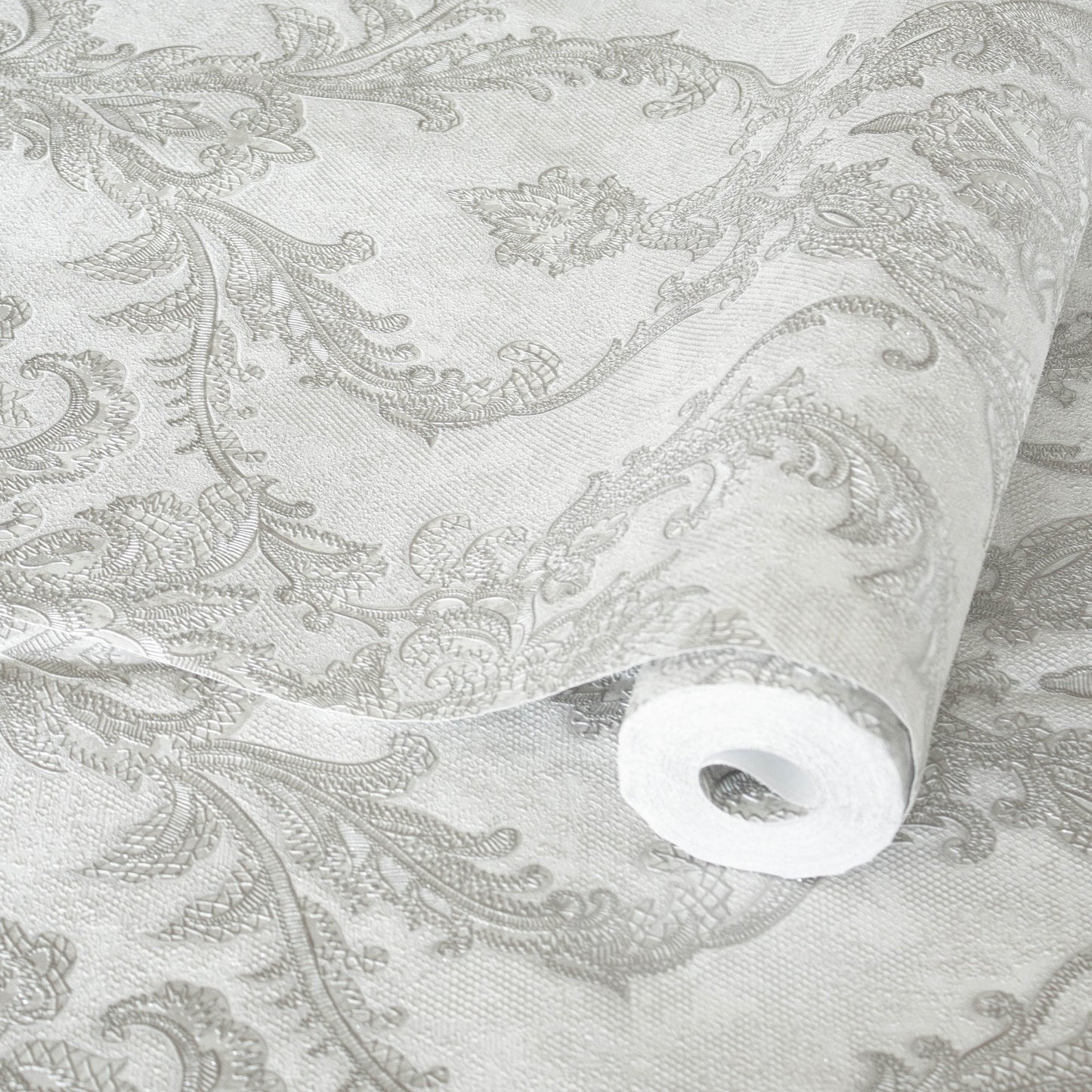 Rococo Maison 1303-1 detail wallpaper by La Belle Maison