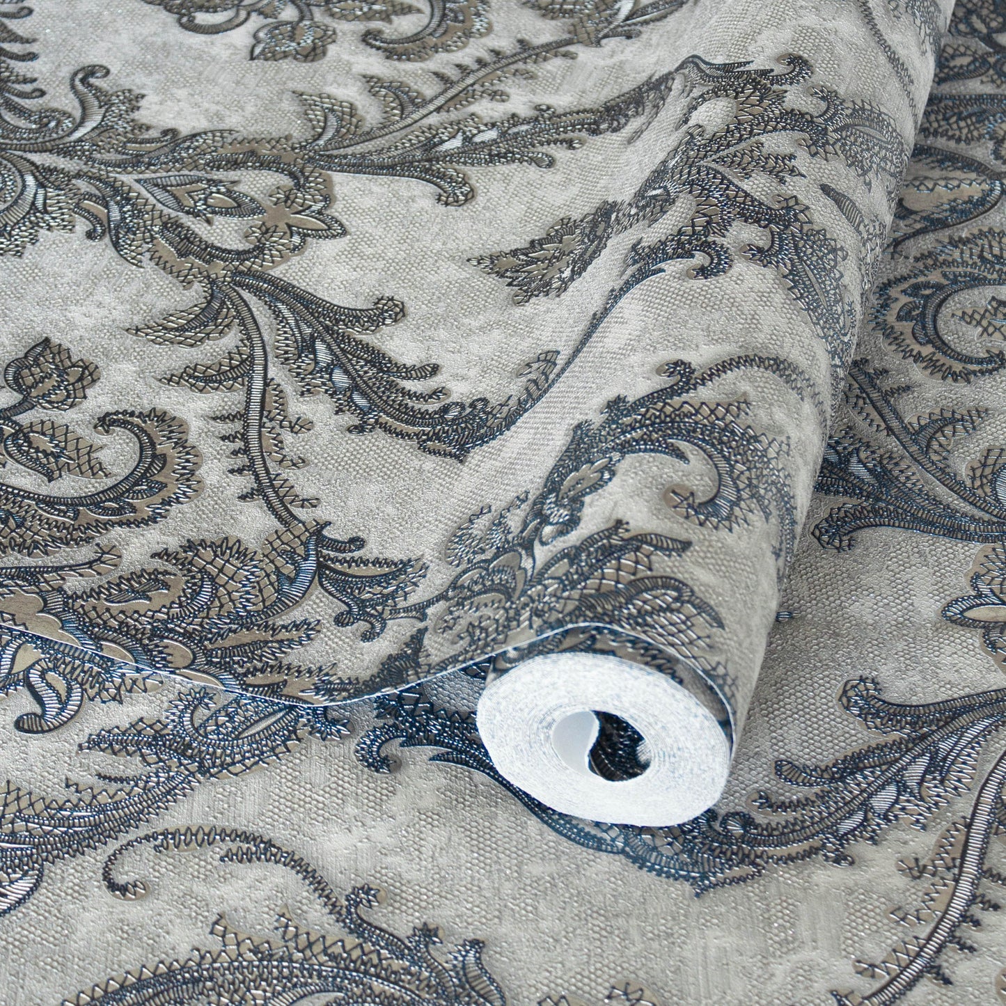 Rococo Maison 1303-5 detail wallpaper by La Belle Maison