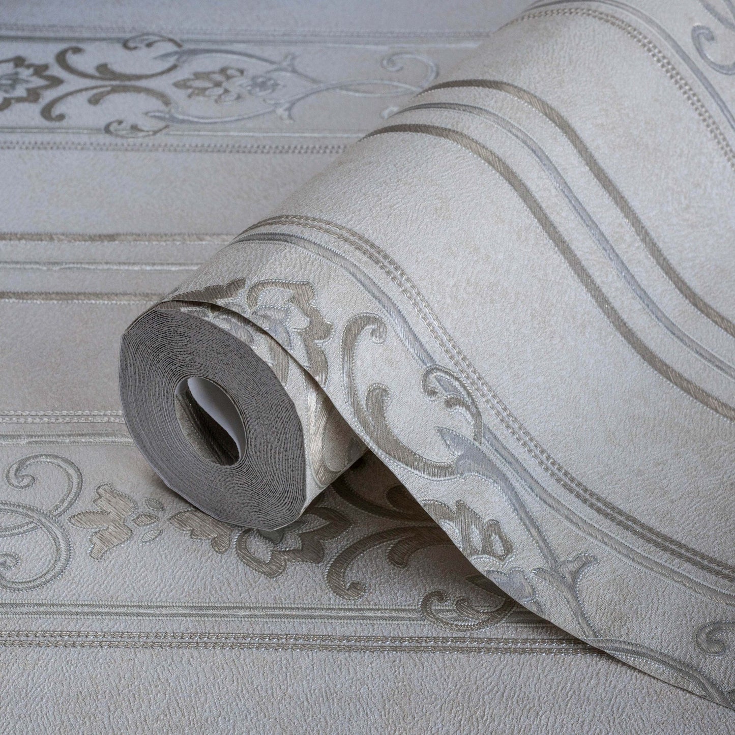 Rumi Stories 6805-1 detail wallpaper by La Belle Maison