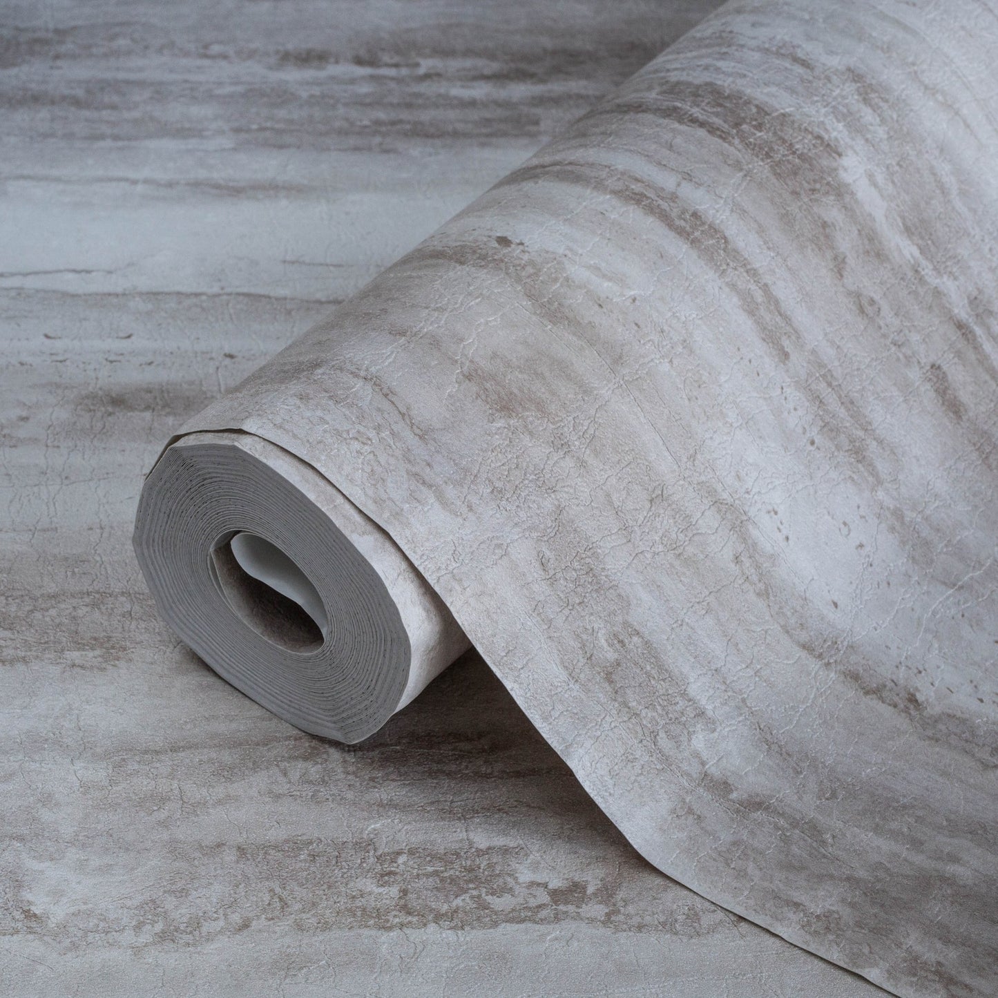 Seven Rooms 7802-1 detail wallpaper by La Belle Maison