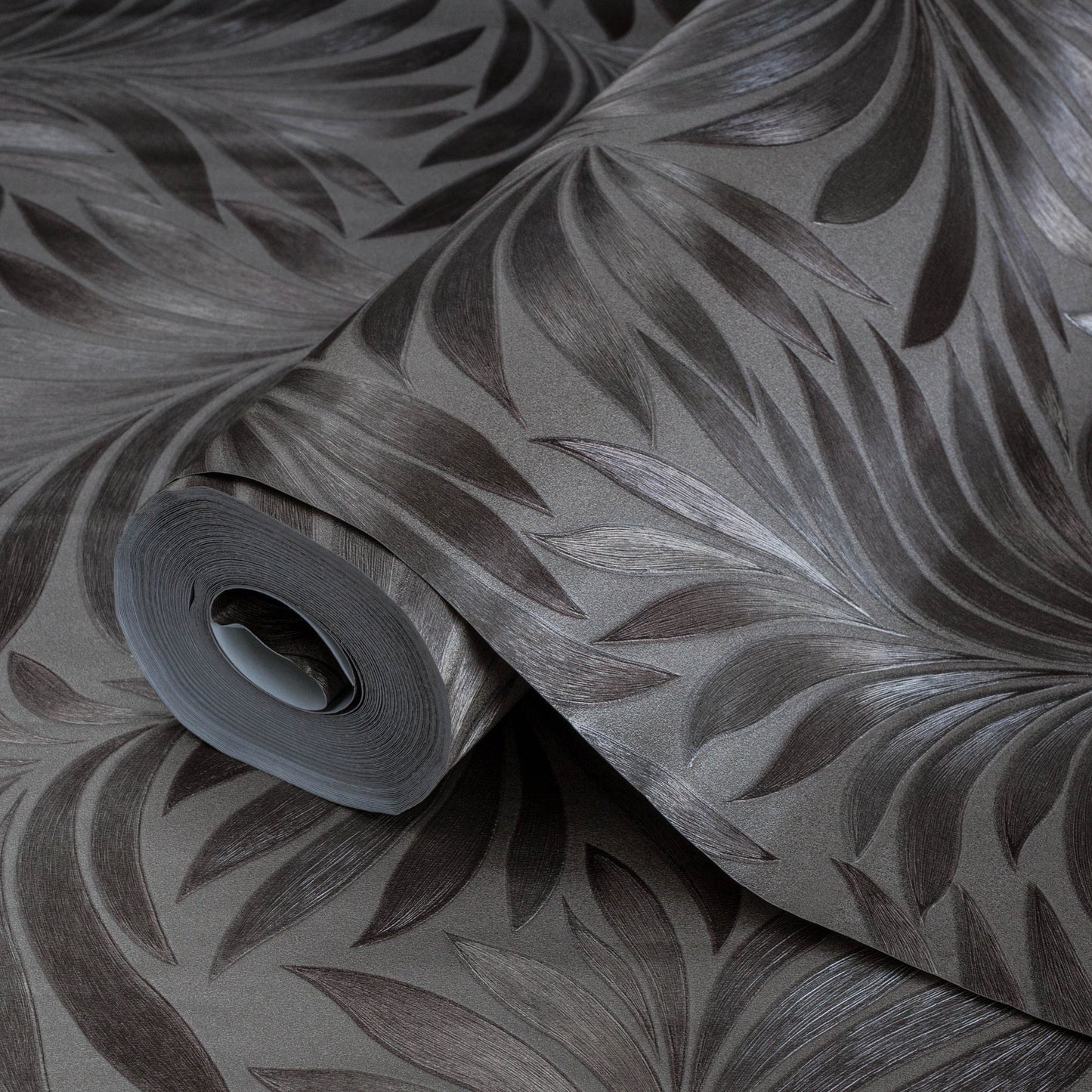 Seven Rooms 7812-3 detail wallpaper by La Belle Maison