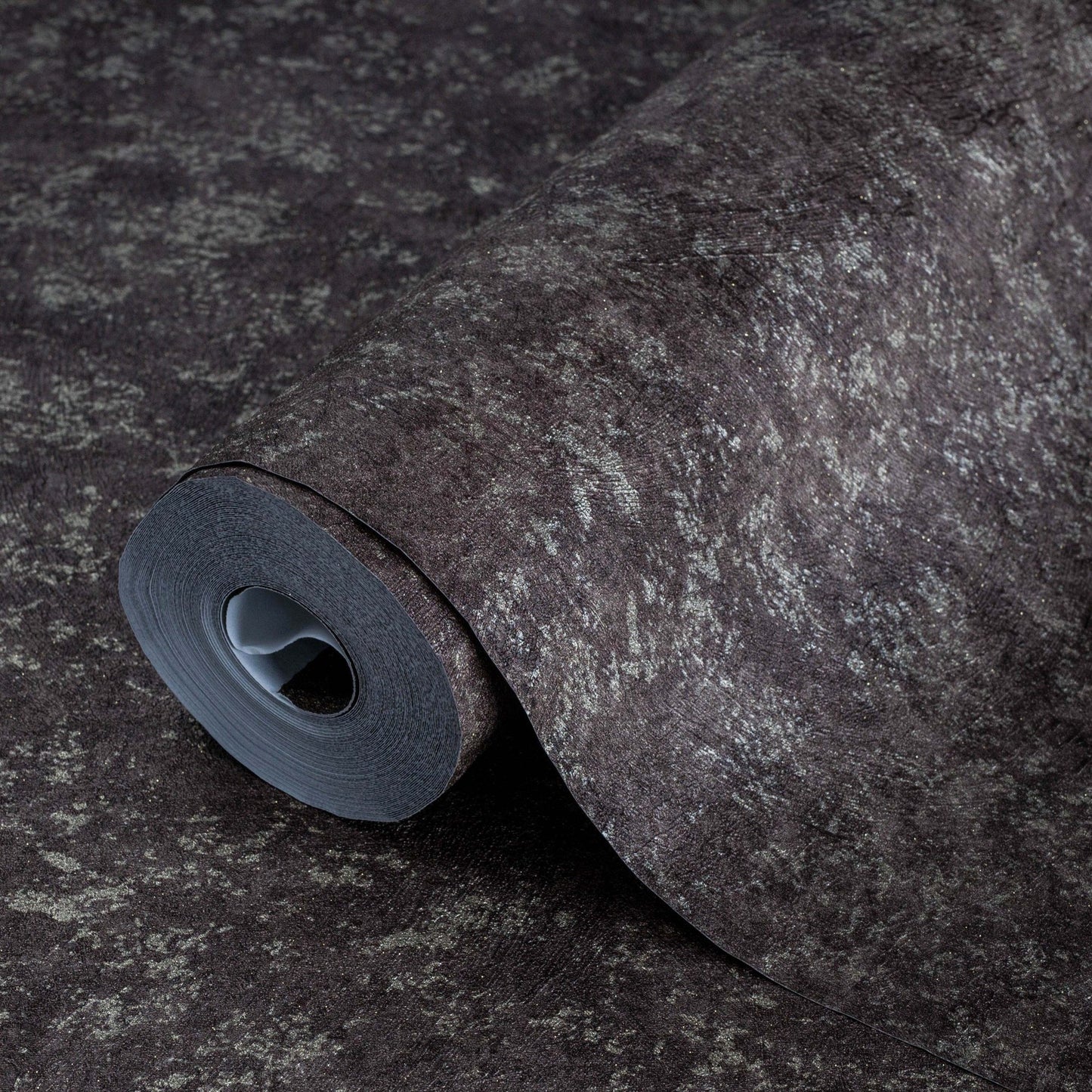 Seven Rooms 7817-5 detail wallpaper by La Belle Maison