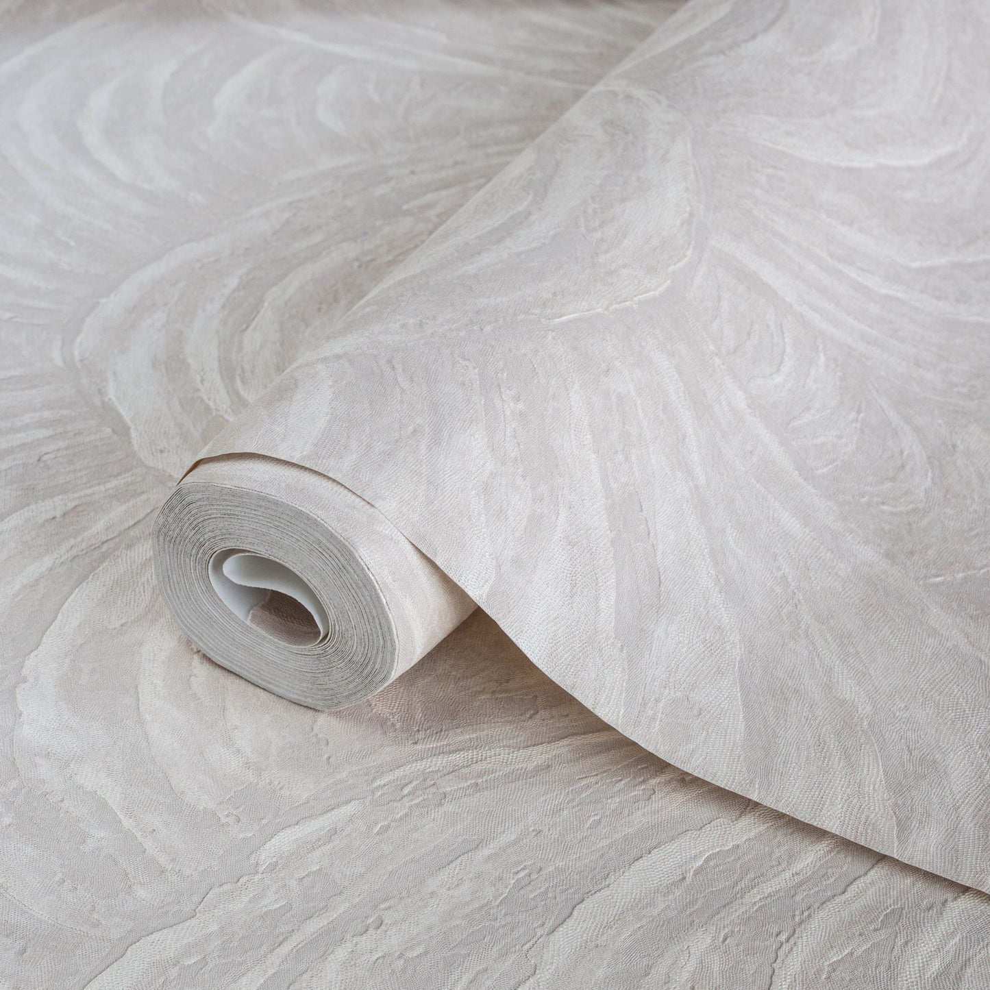 Signature Maison 1005-2 detail wallpaper by La Belle Maison