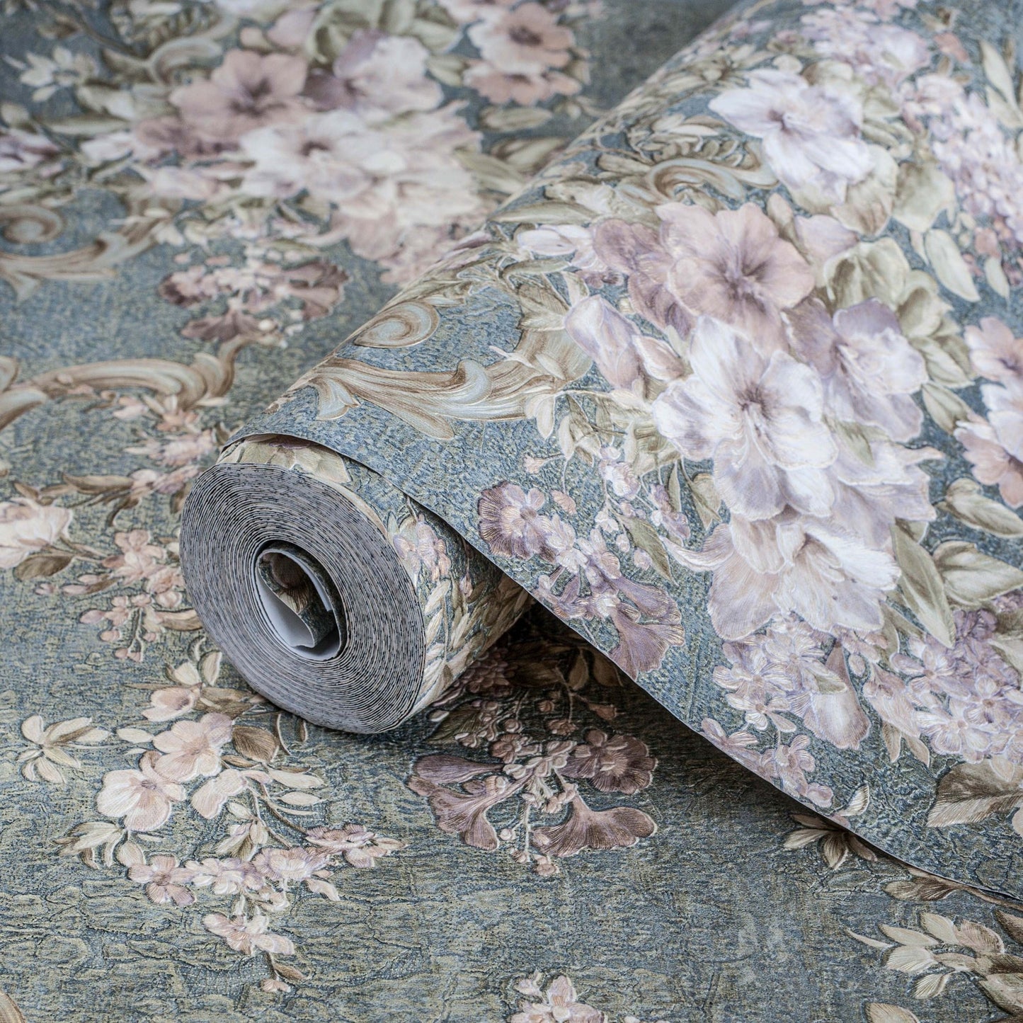 Signature Maison 1008-4 detail wallpaper by La Belle Maison