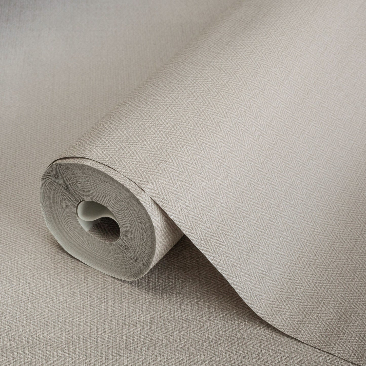 Atelier Alfa 3701-2 detail wallpaper by La Belle Maison