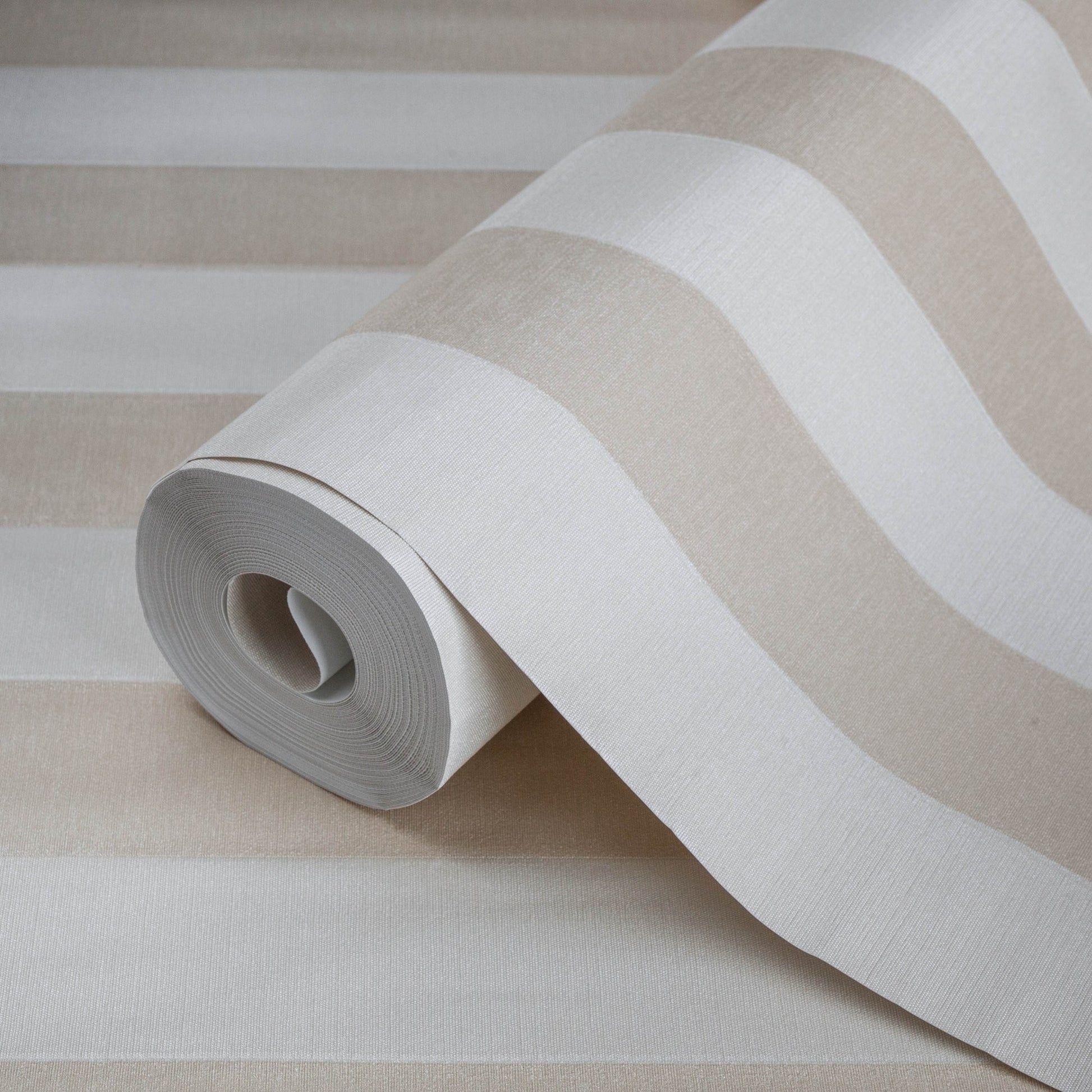 Atelier Alfa 3704-3 detail wallpaper by La Belle Maison