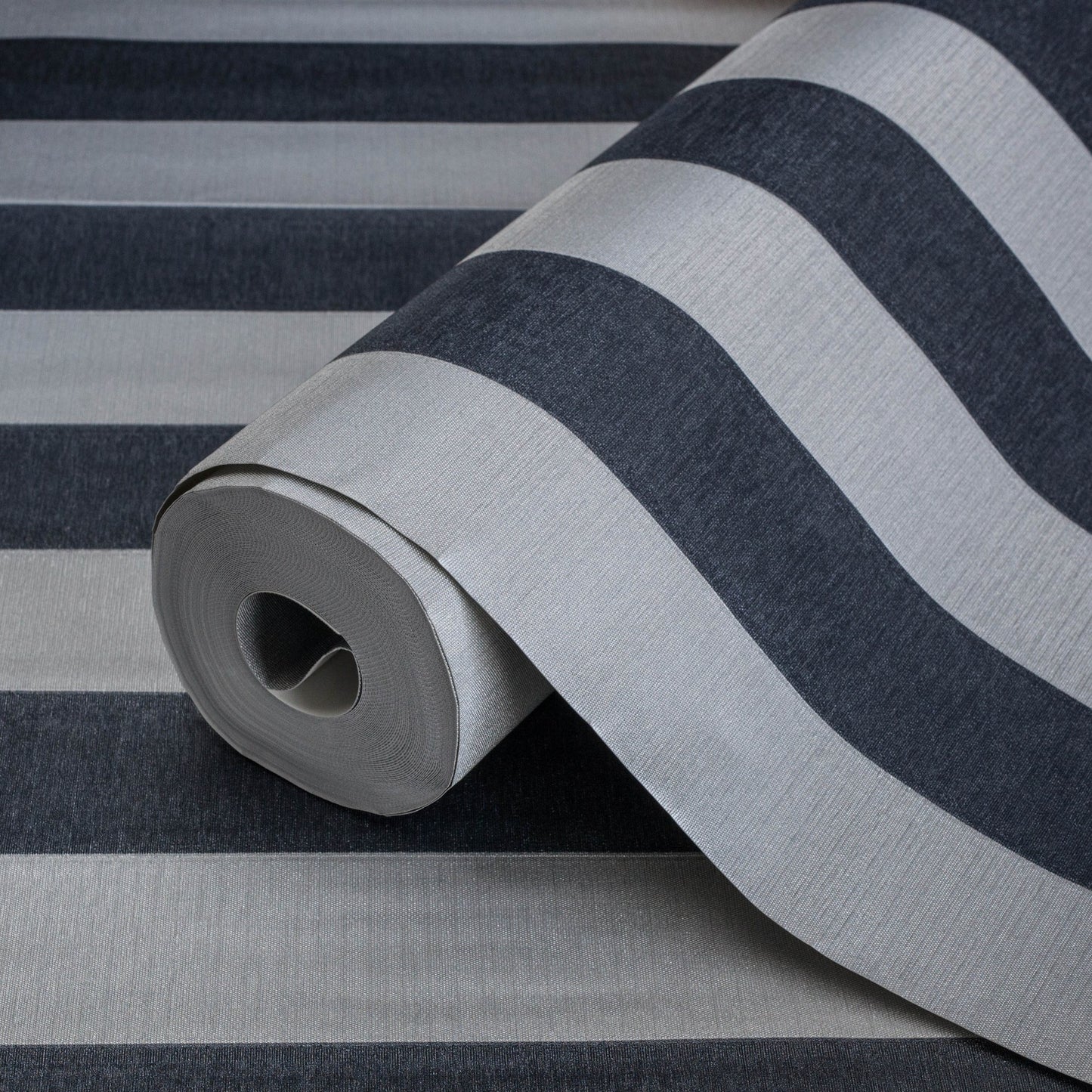 Atelier Alfa 3704-7 detail wallpaper by La Belle Maison
