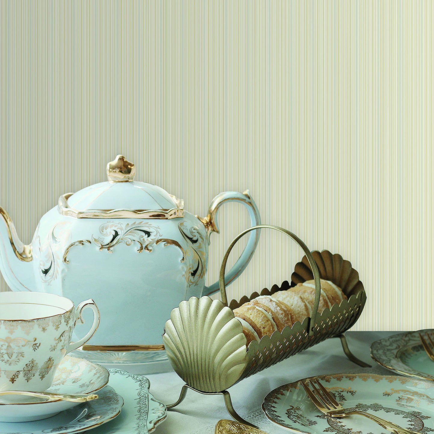 Atelier Alfa 3705-1 room wallpaper by La Belle Maison