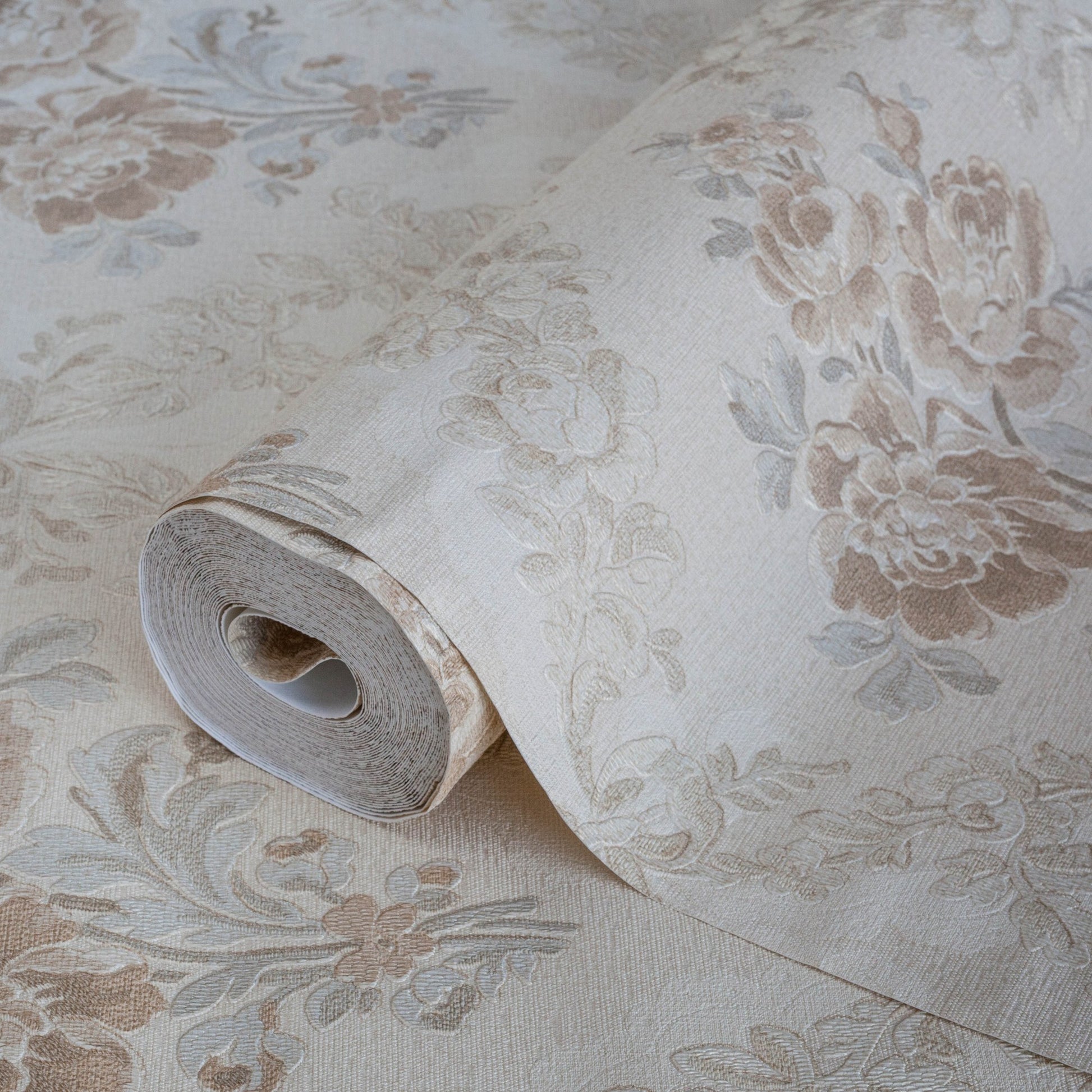 Kalina Garden 5802-2 detail wallpaper by La Belle Maison