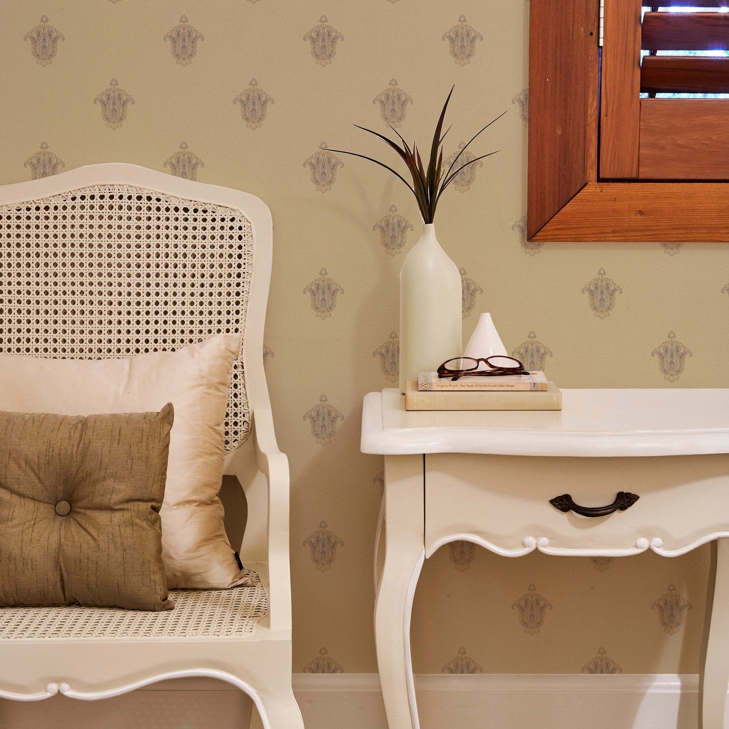 Kalina Garden 5807-2 room wallpaper by La Belle Maison