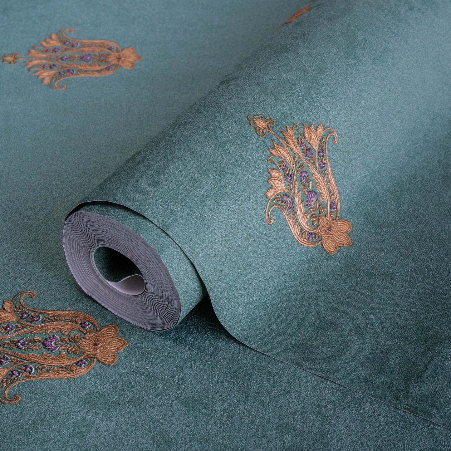 Kalina Garden 5807-5 detail wallpaper by La Belle Maison