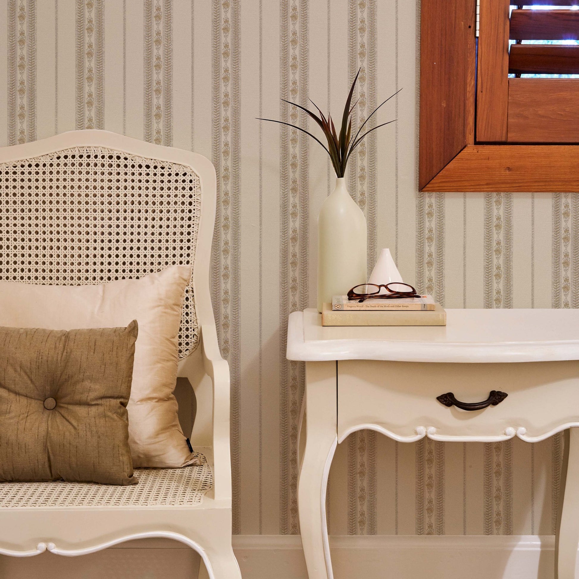Kalina Garden 5808-1 room wallpaper by La Belle Maison