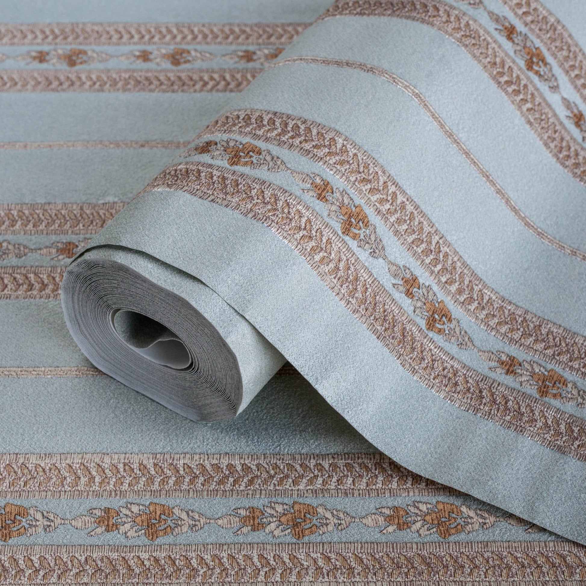 Kalina Garden 5808-3 detail wallpaper by La Belle Maison