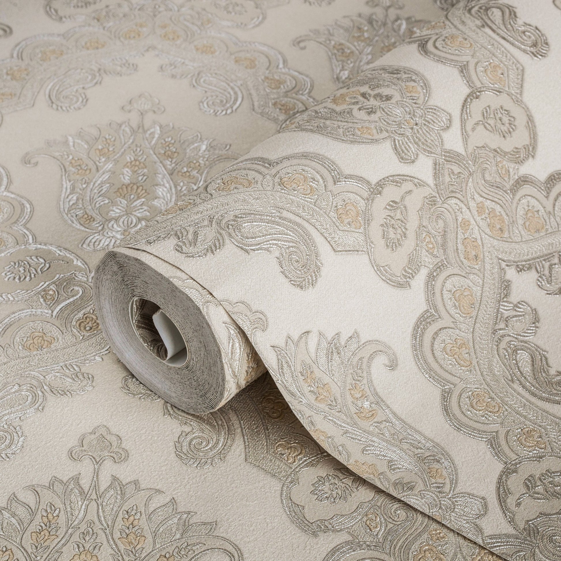 Kalina Garden 5809-1 detail wallpaper by La Belle Maison