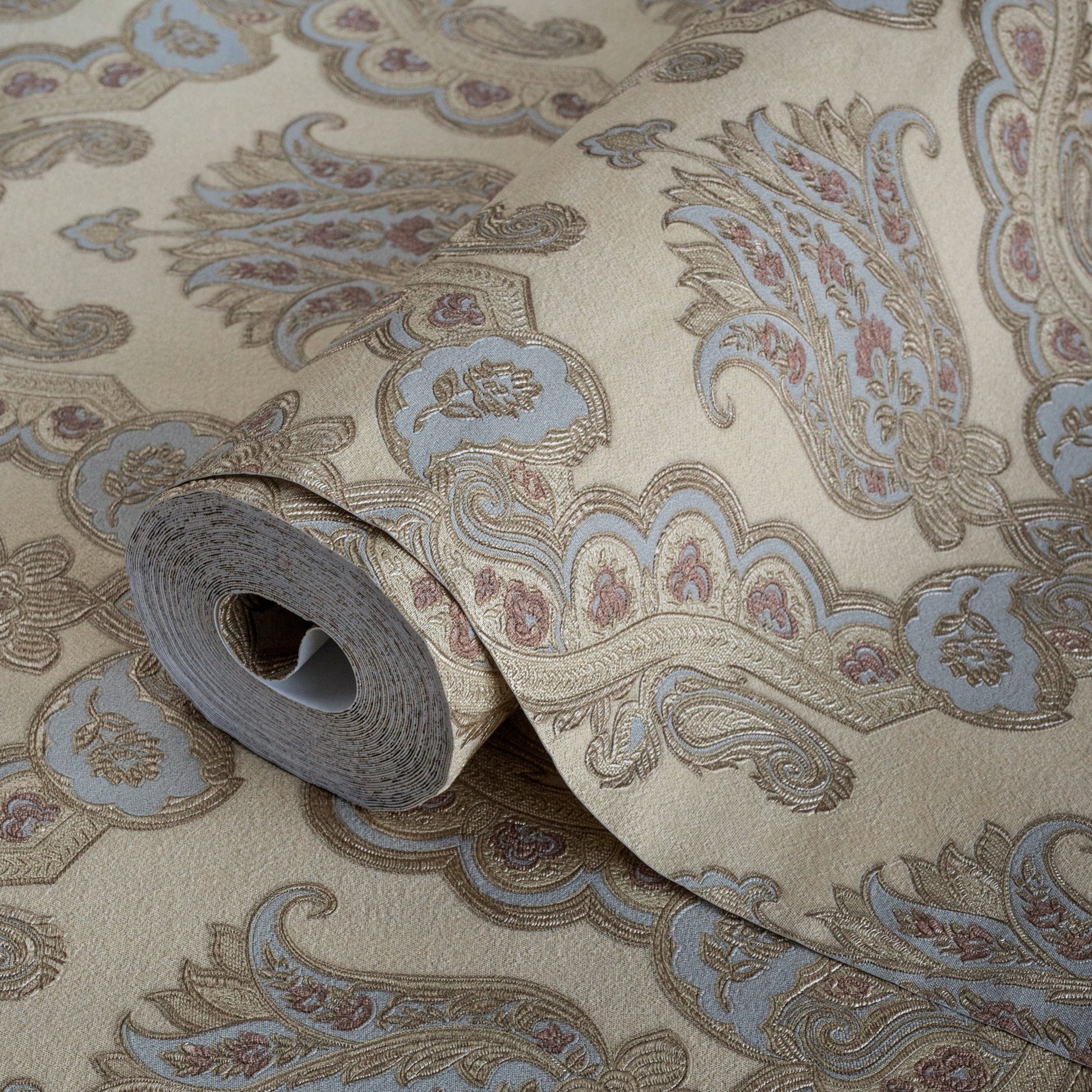 Kalina Garden 5809-2 detail wallpaper by La Belle Maison
