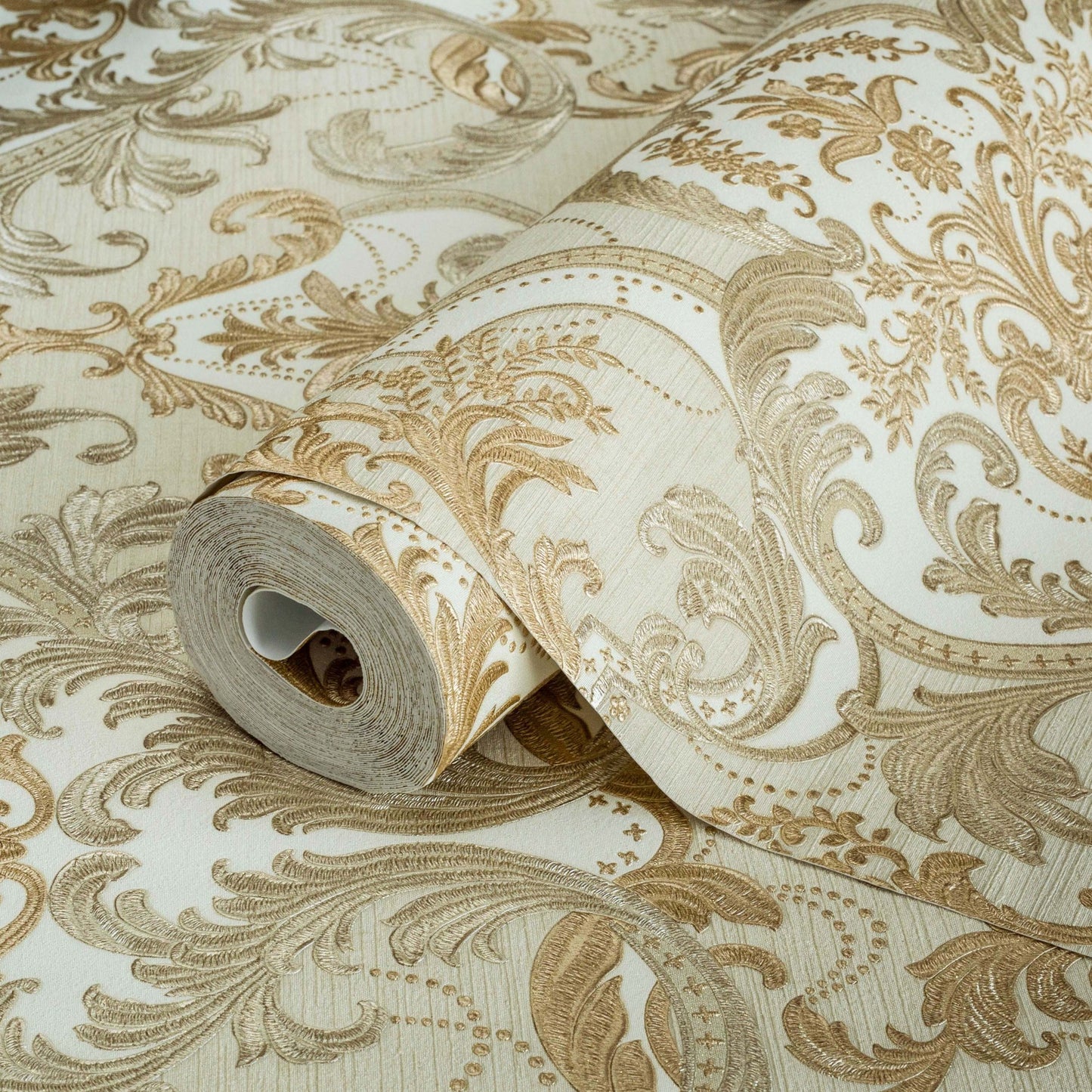 Maison Ephes 1002-4 detail wallpaper by La Belle Maison
