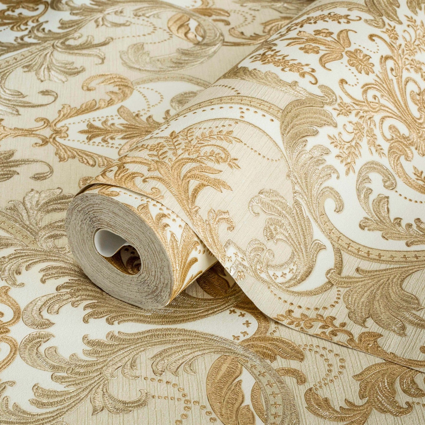 Maison Ephes 1002-6 detail wallpaper by La Belle Maison