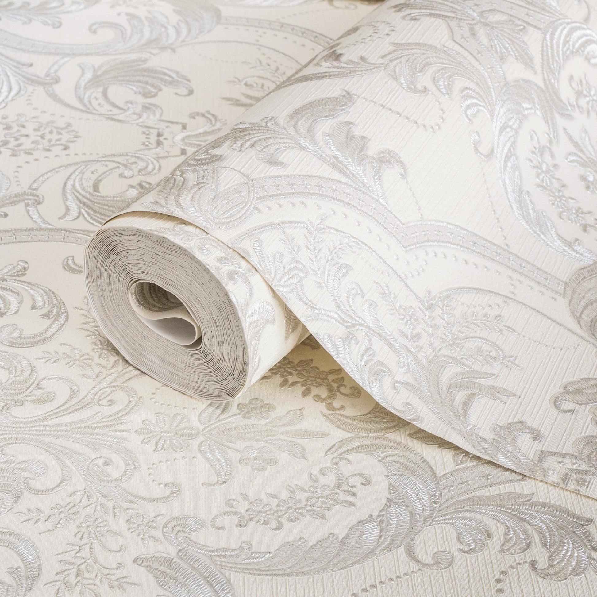 Maison Ephes 1002-7 detail wallpaper by La Belle Maison