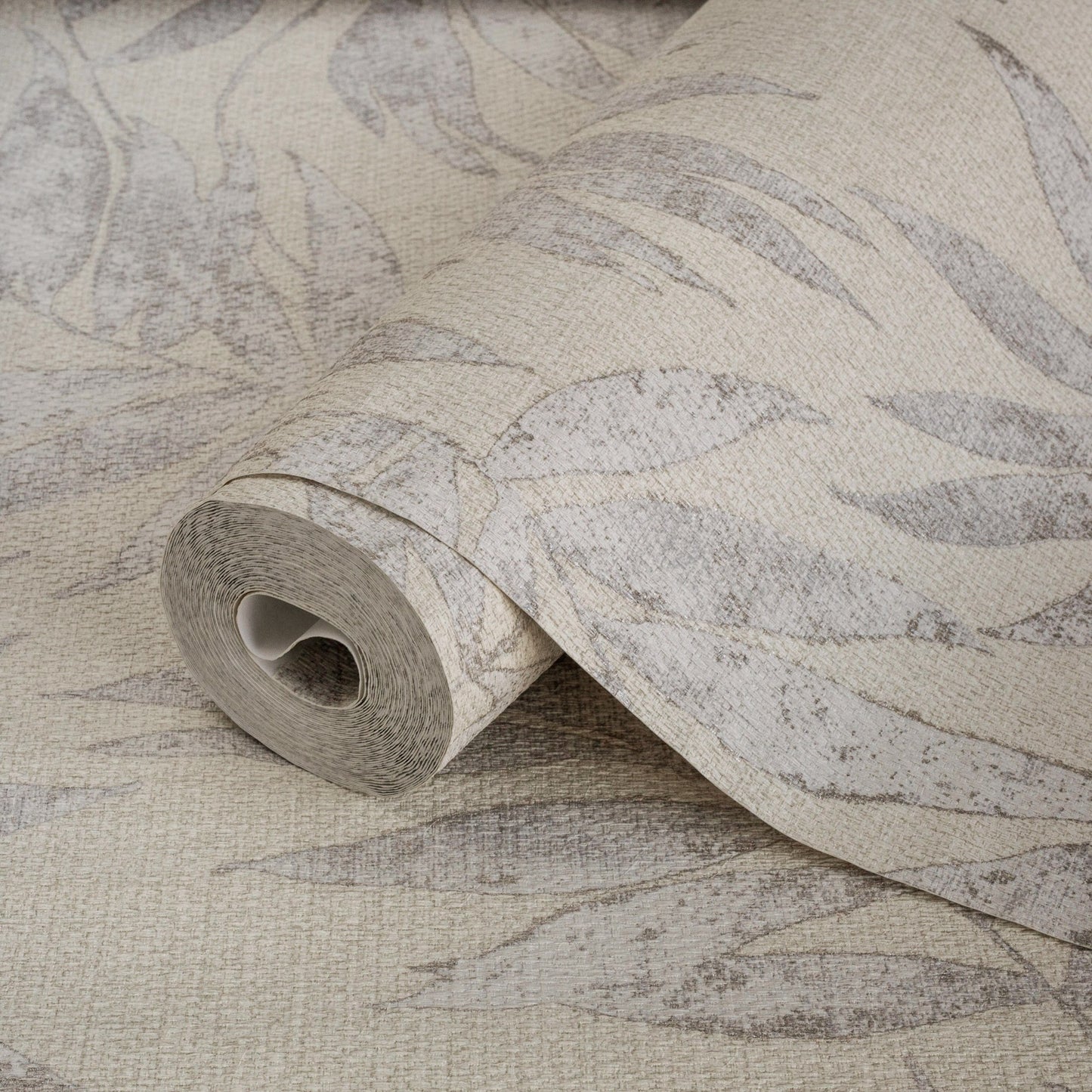 Maison Ephes 1012-2 detail wallpaper by La Belle Maison