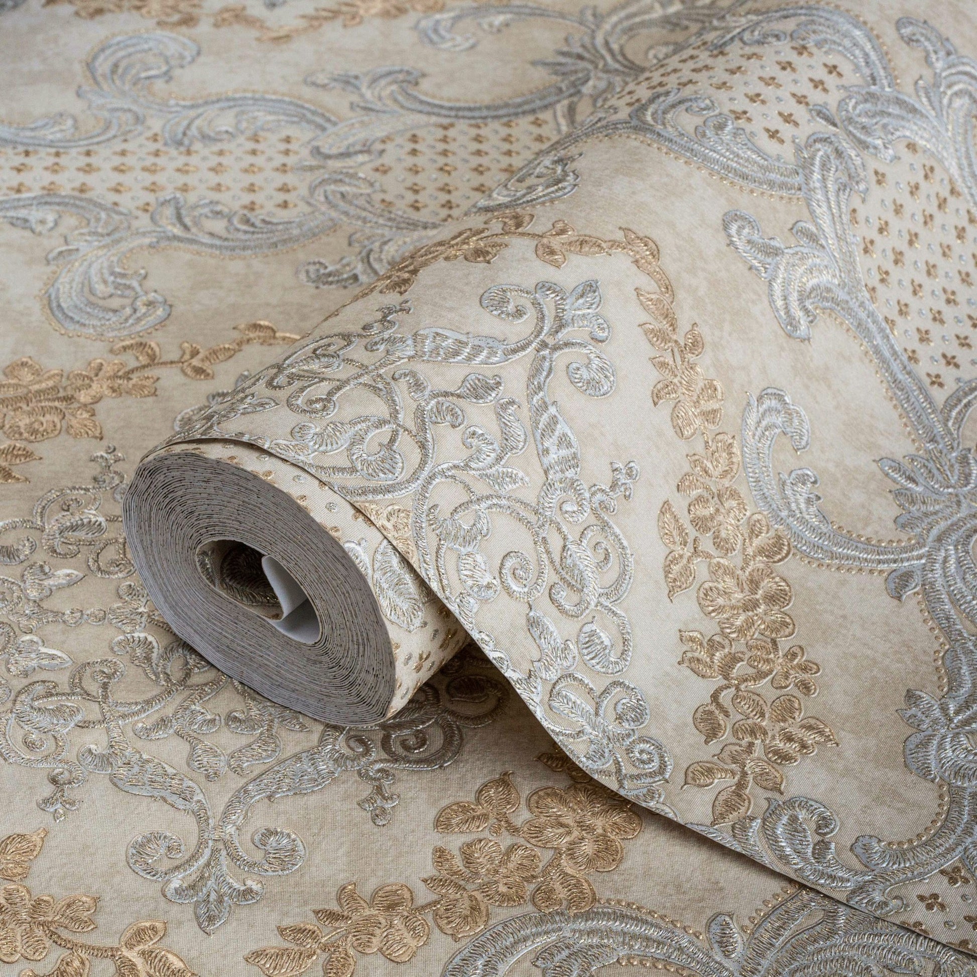 Maison Ephes 6802-1 detail wallpaper by La Belle Maison