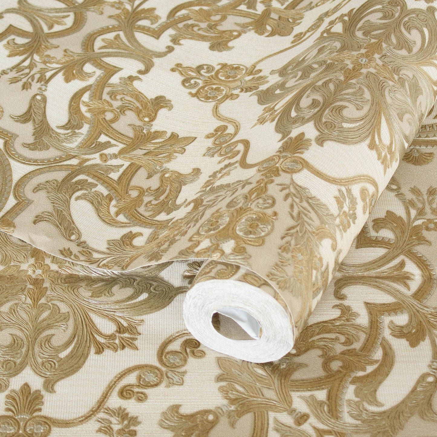 Maison Voyage 1301-4 detail wallpaper by La Belle Maison