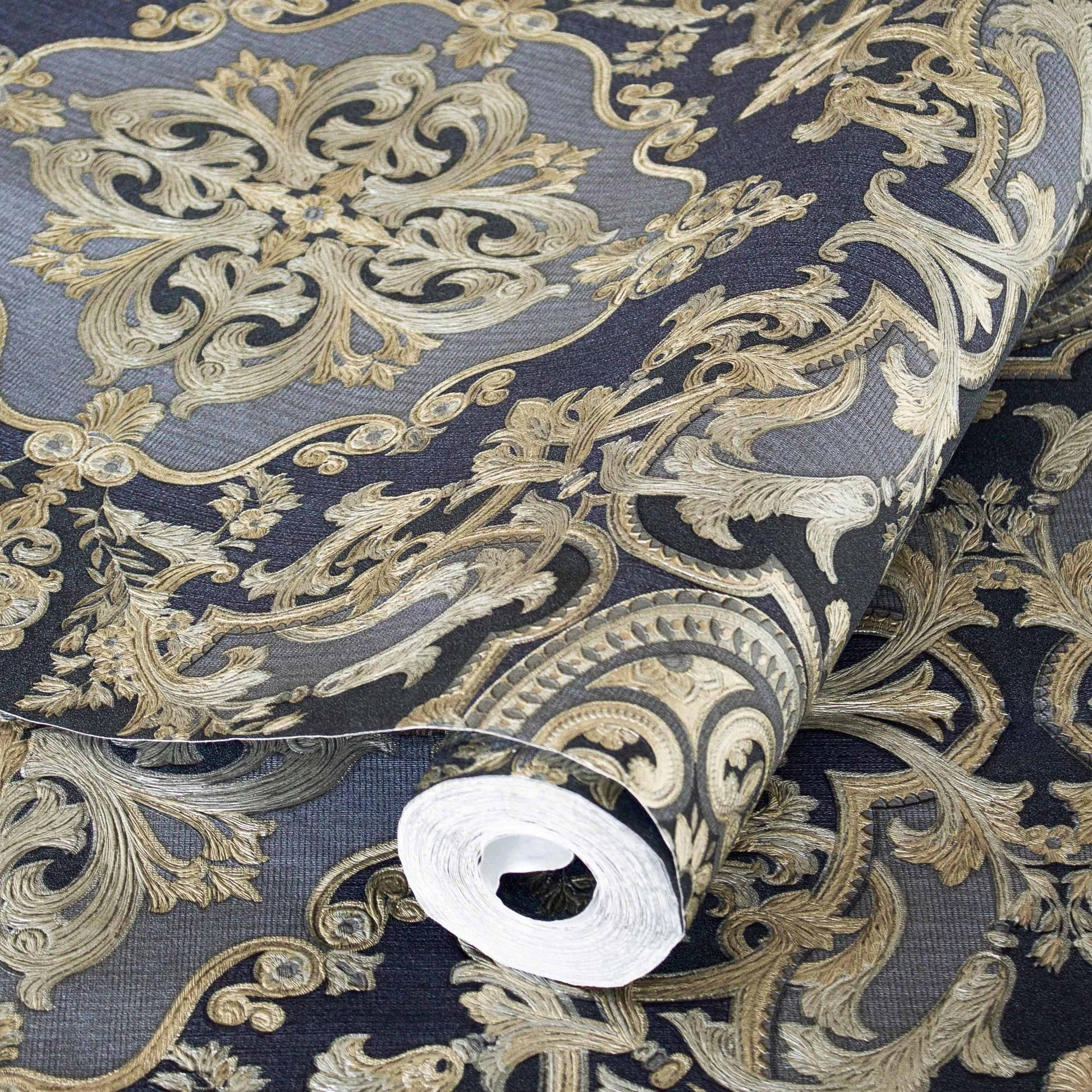 Maison Voyage 1301-5 detail wallpaper by La Belle Maison