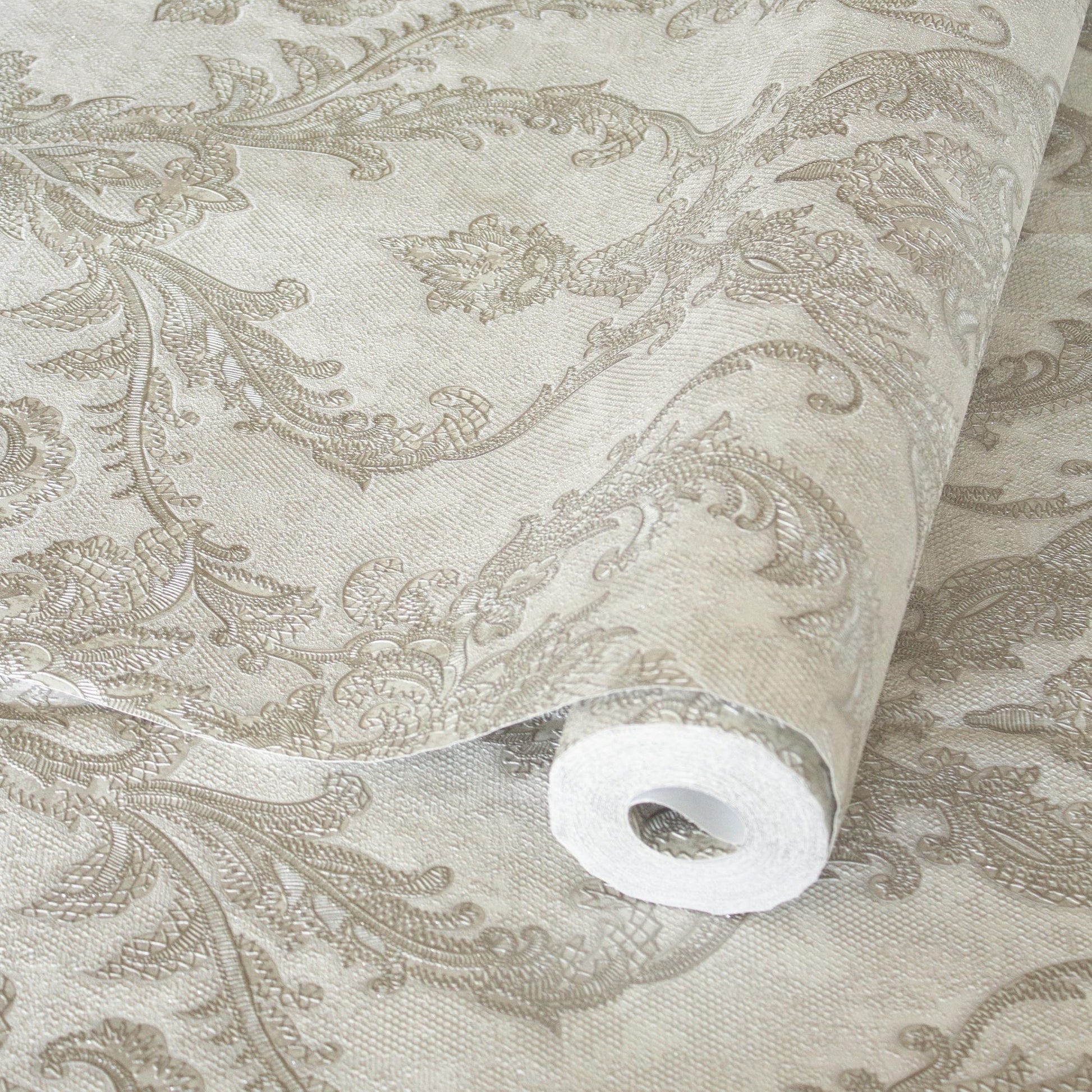 Maison Voyage 1303-2 detail wallpaper by La Belle Maison