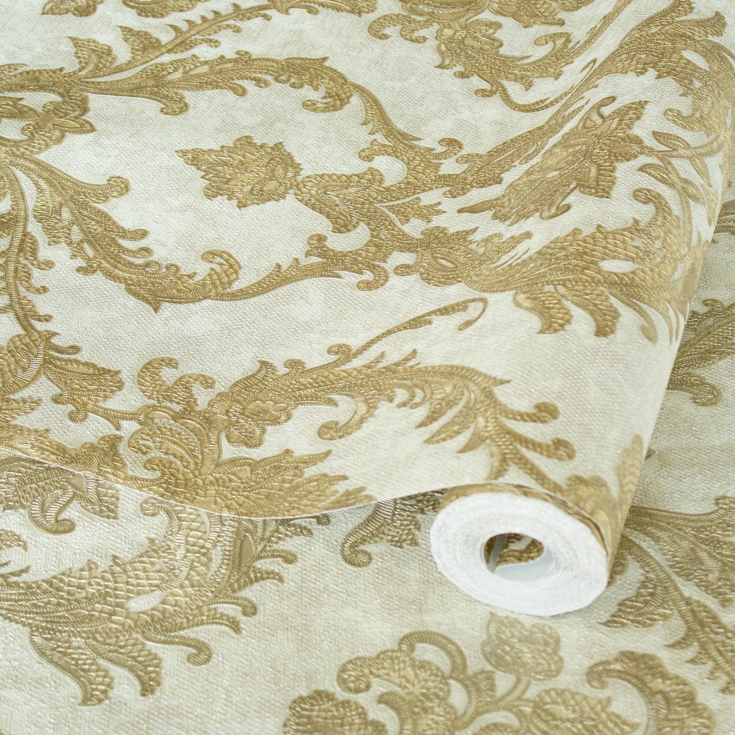 Maison Voyage 1303-3 detail wallpaper by La Belle Maison