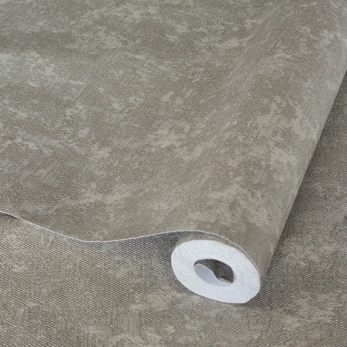 Maison Voyage 1304-5 detail wallpaper by La Belle Maison