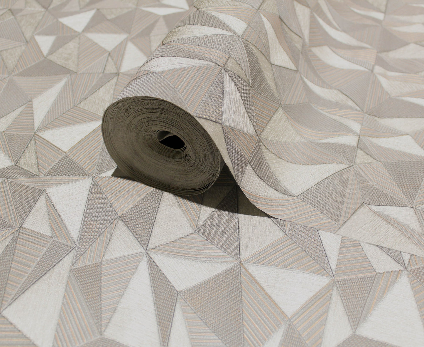 Omega Luxe Pebble Rich Weave Wallpaper by La Belle Maison