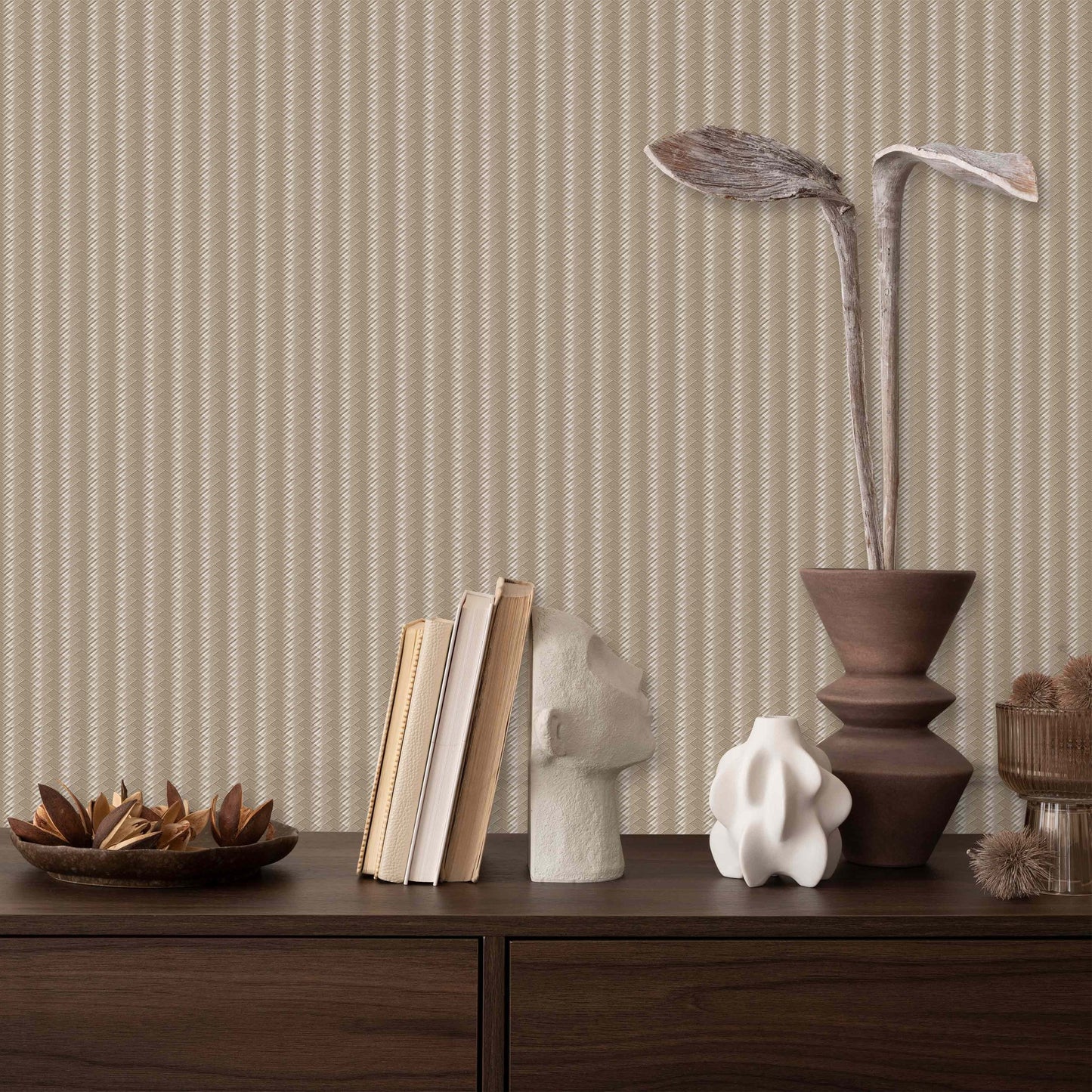 Omega Luxe 23206-6 room wallpaper by La Belle Maison