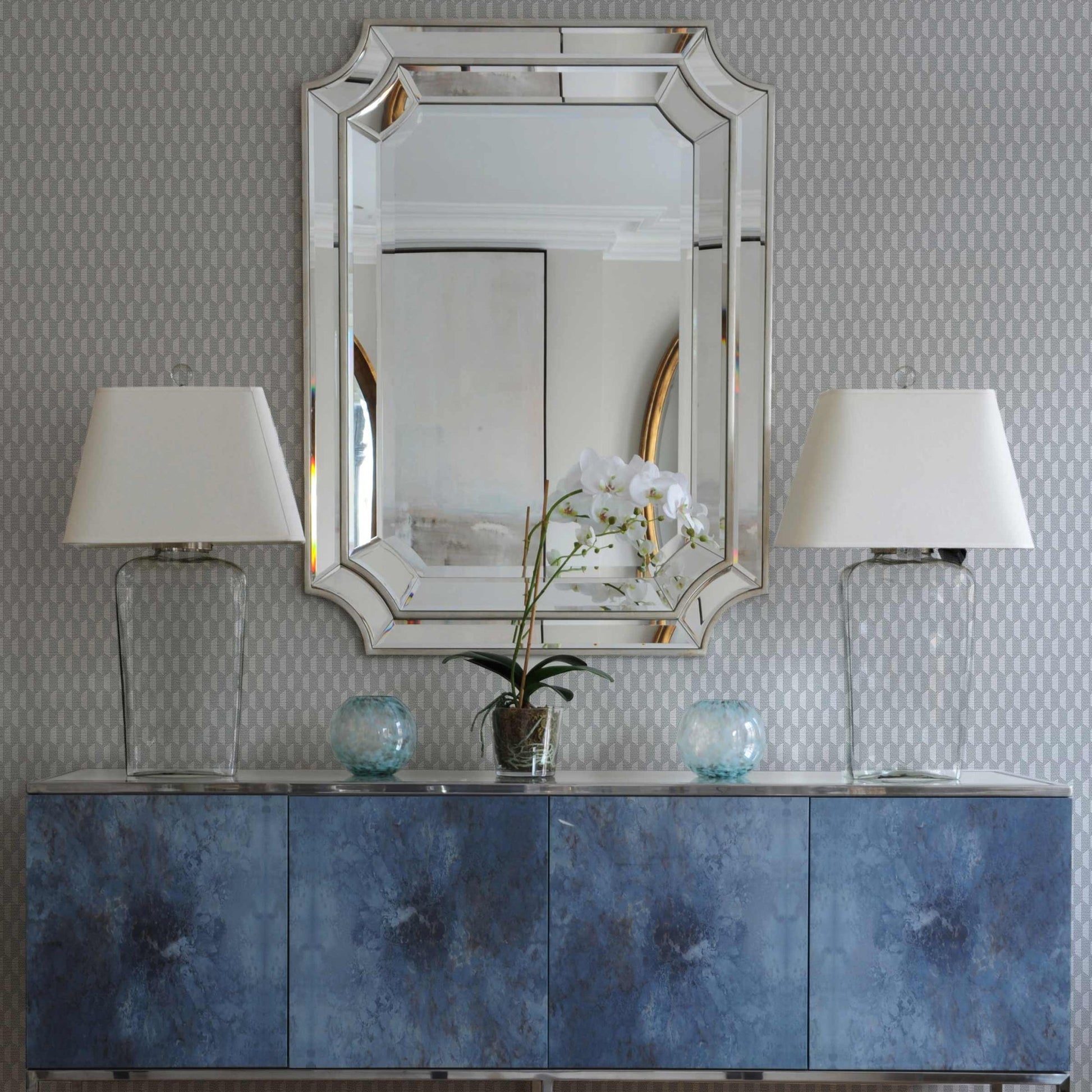Omega Luxe 23208-4 room wallpaper by La Belle Maison