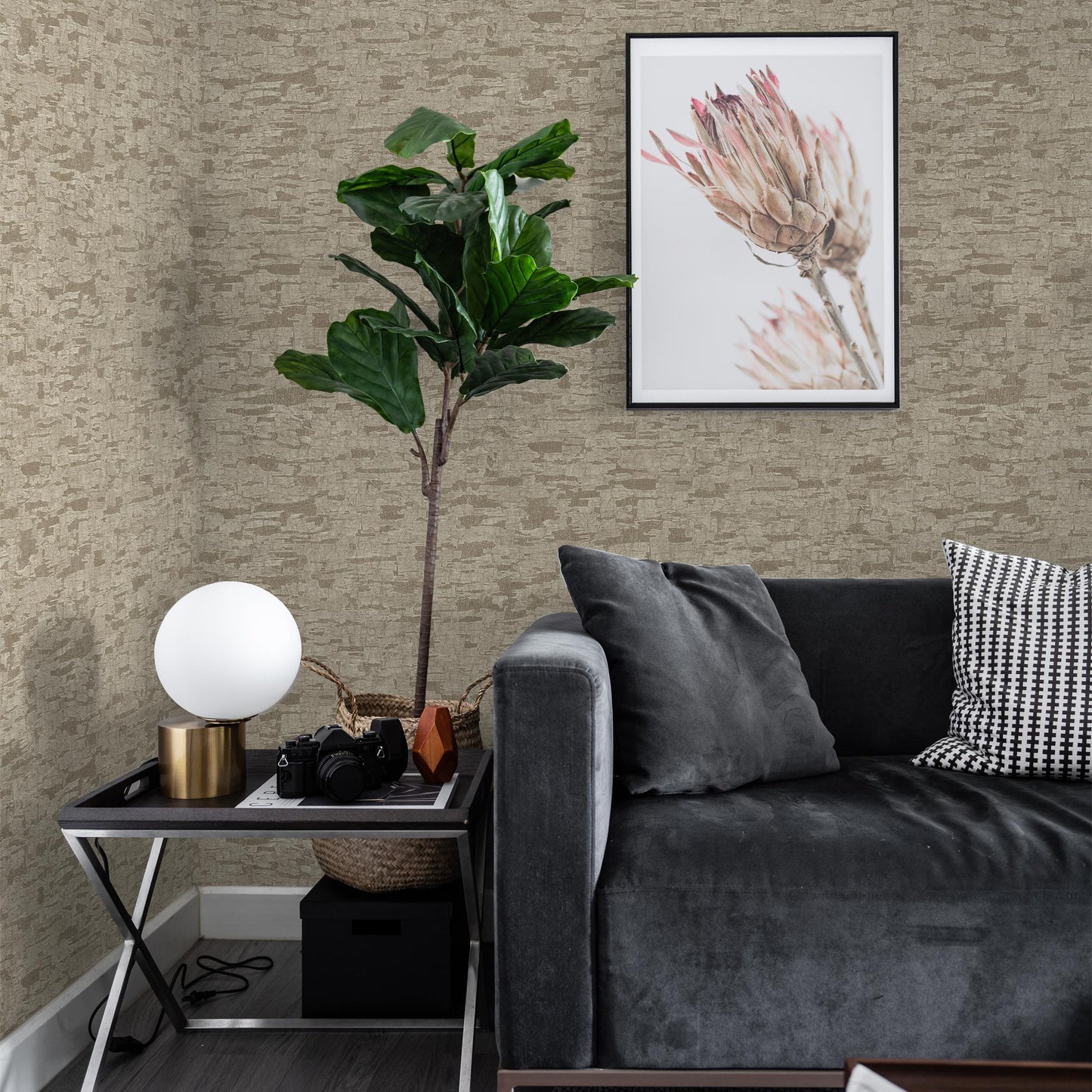 Omega Luxe 23210-4 room wallpaper by La Belle Maison