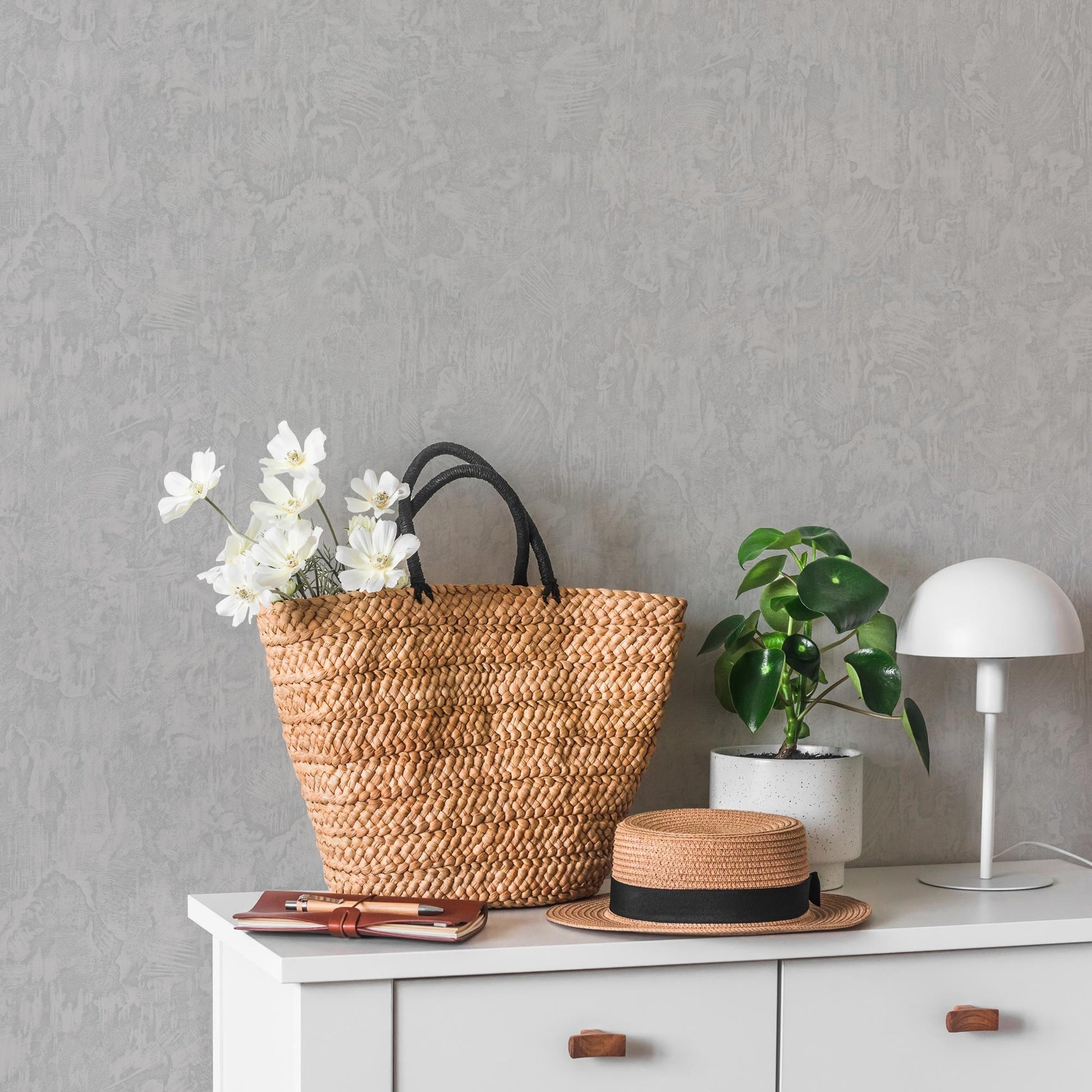 Omega Luxe 23213-3 room wallpaper by La Belle Maison