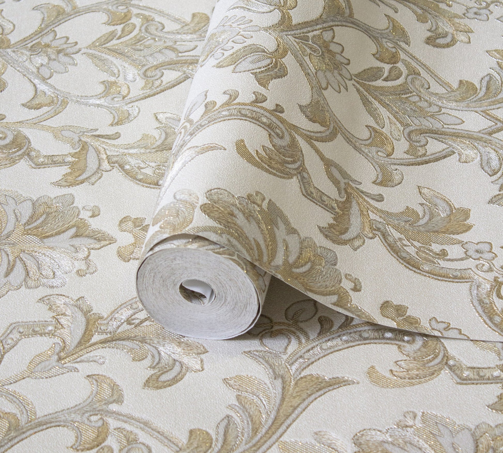 Rococo Maison 1407-5 room wallpaper by La Belle Maison