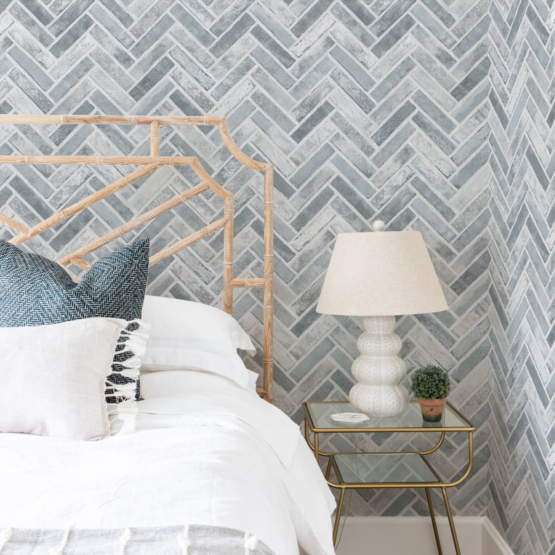 Roka Living 23105-2 room wallpaper by La Belle Maison