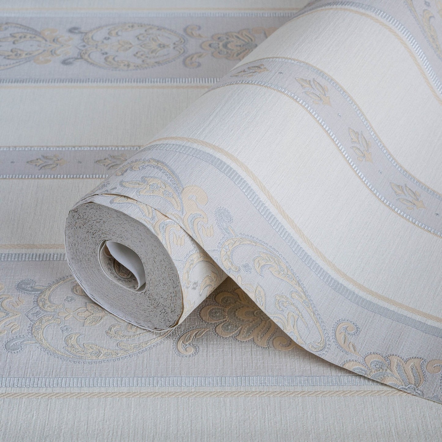 Rumi Stories 6803-1 detail wallpaper by La Belle Maison