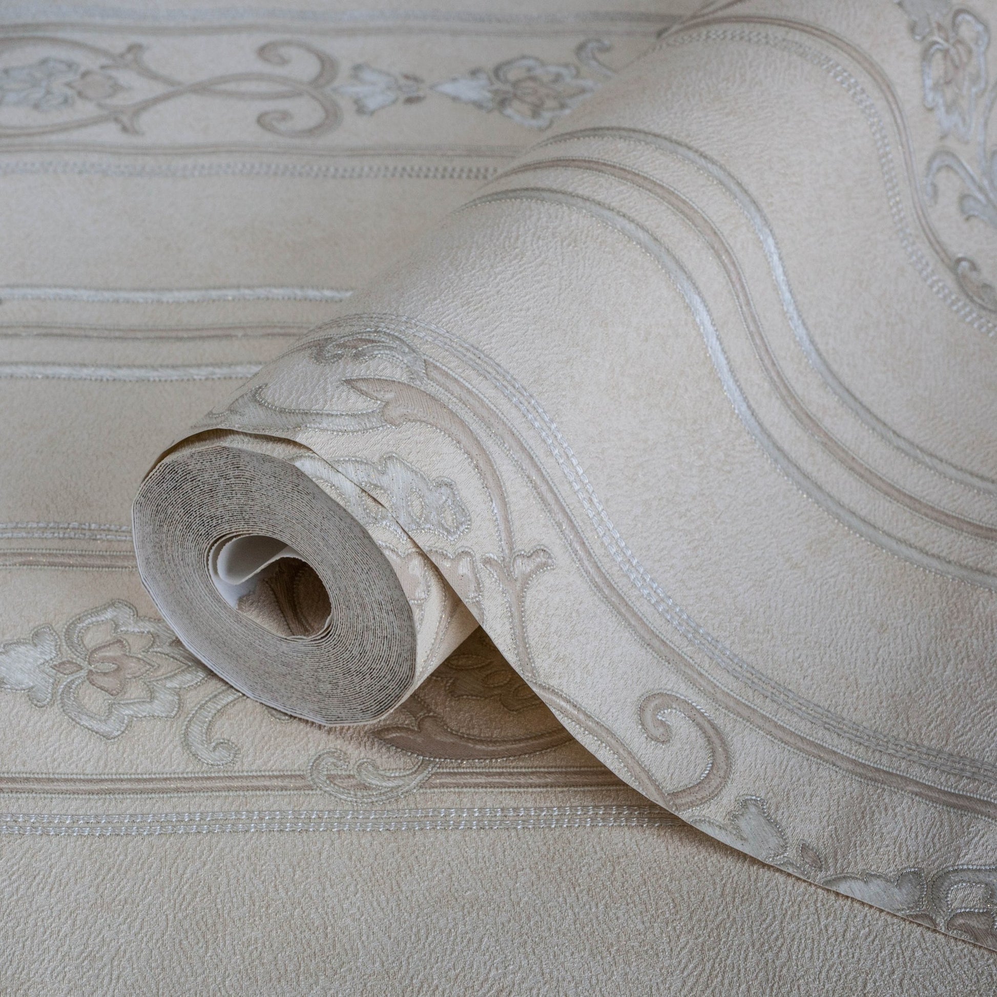 Rumi Stories 6805-2 detail wallpaper by La Belle Maison