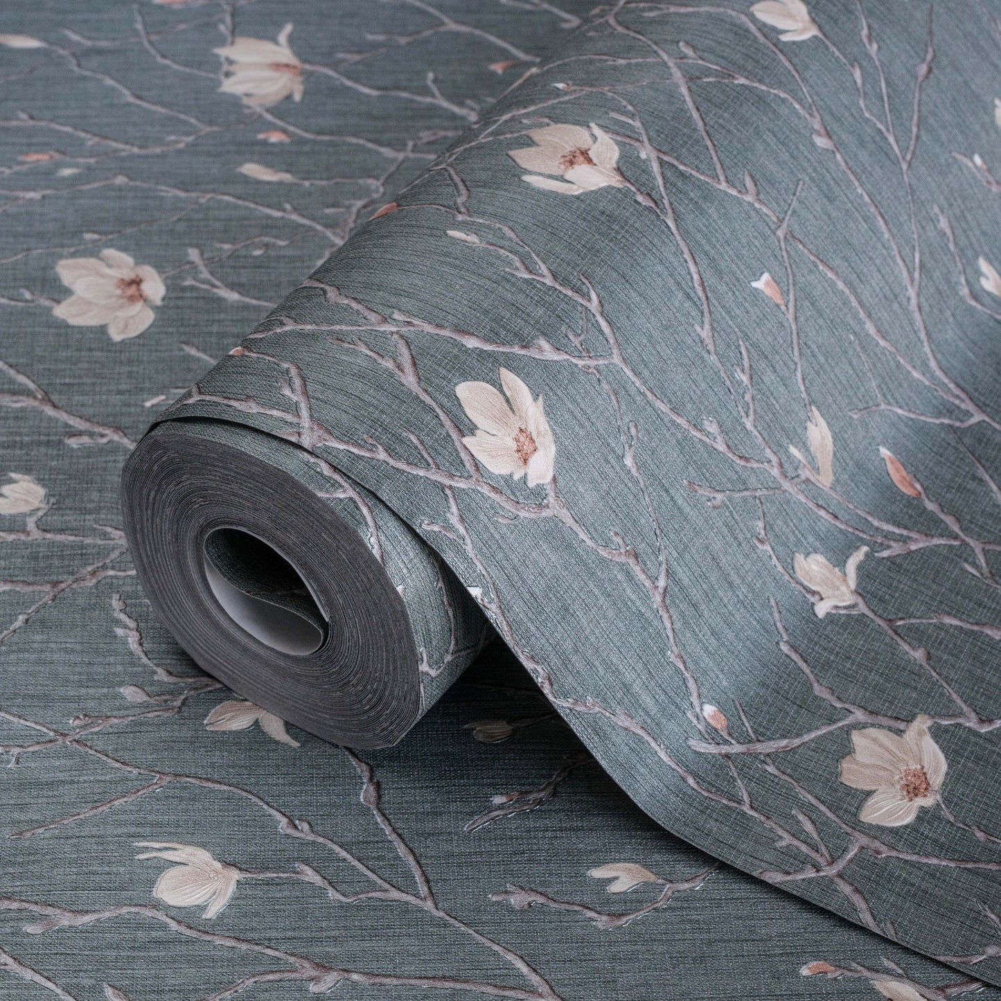 Seven Rooms 7800-4 detail wallpaper by La Belle Maison