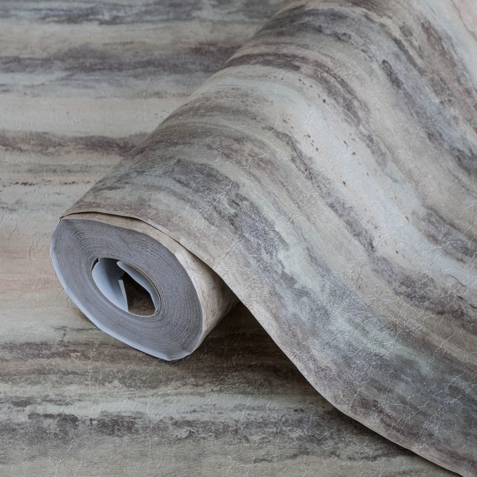 Seven Rooms 7802-4 detail wallpaper by La Belle Maison