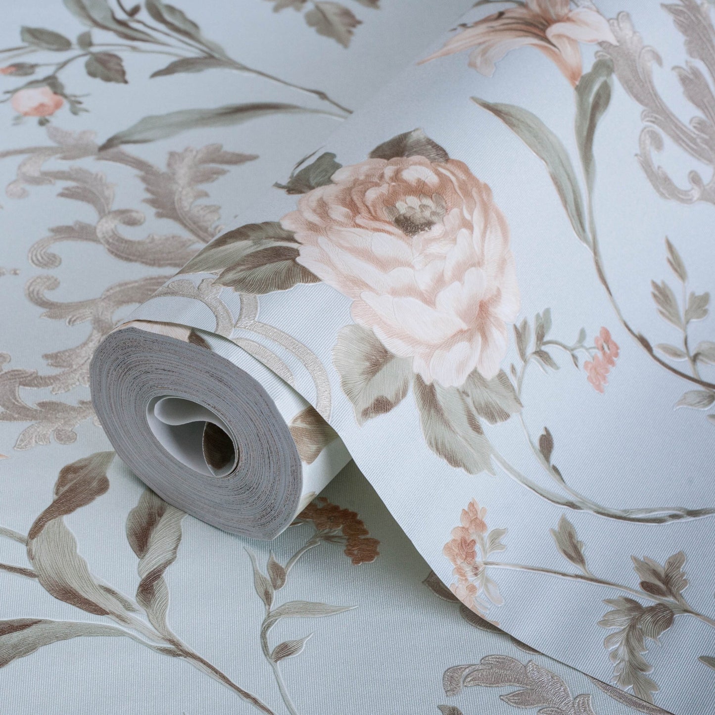 Seven Rooms 7803-2 detail wallpaper by La Belle Maison