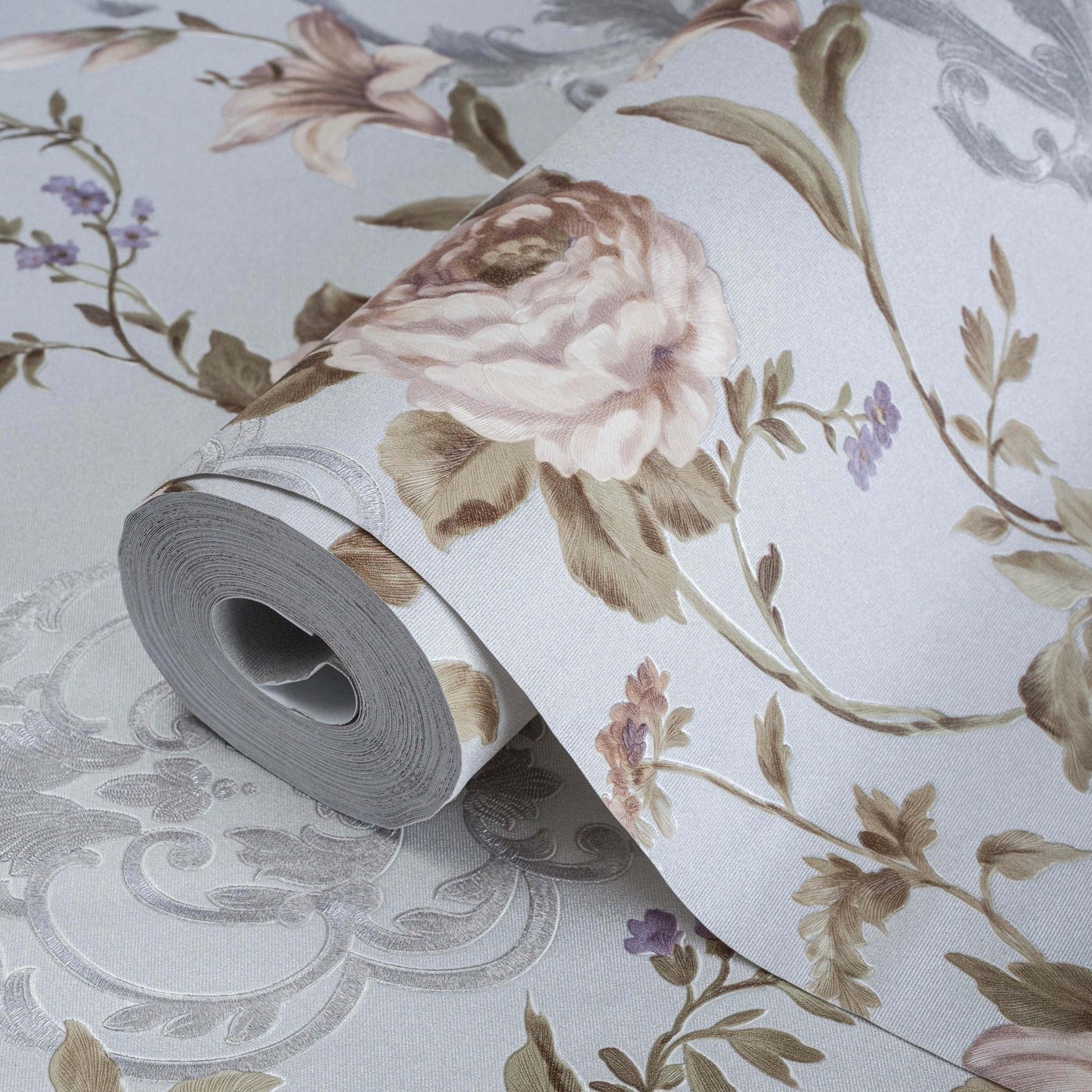 Seven Rooms 7803-3 detail wallpaper by La Belle Maison