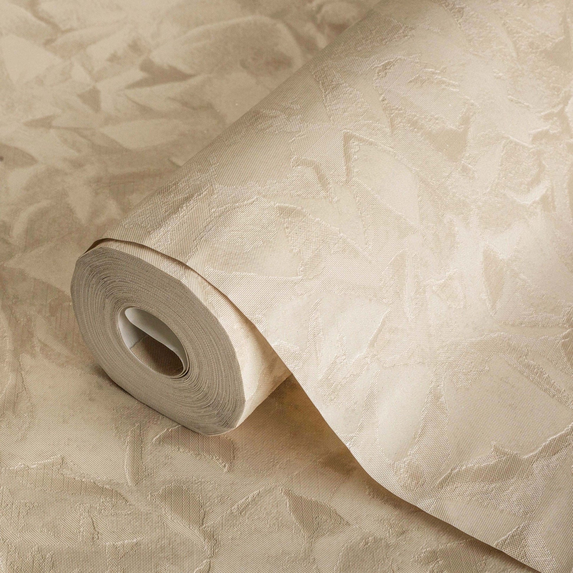 Seven Rooms 7806-2 detail wallpaper by La Belle Maison