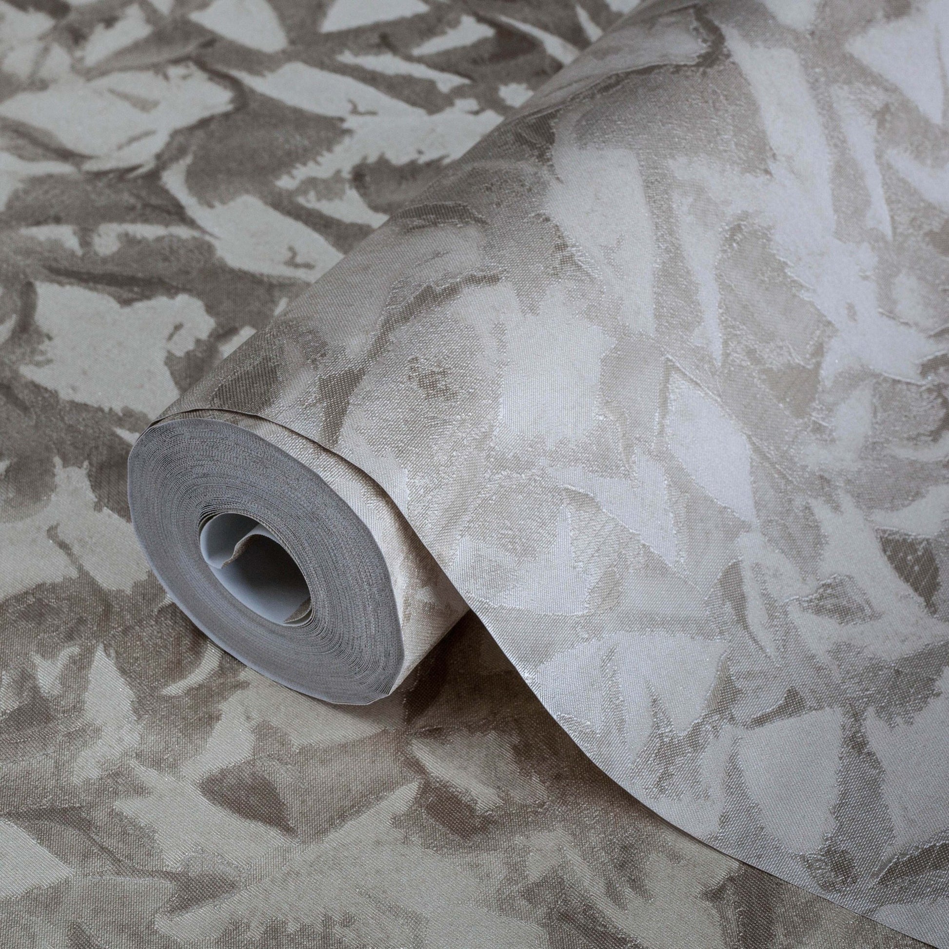 Seven Rooms 7806-3 detail wallpaper by La Belle Maison